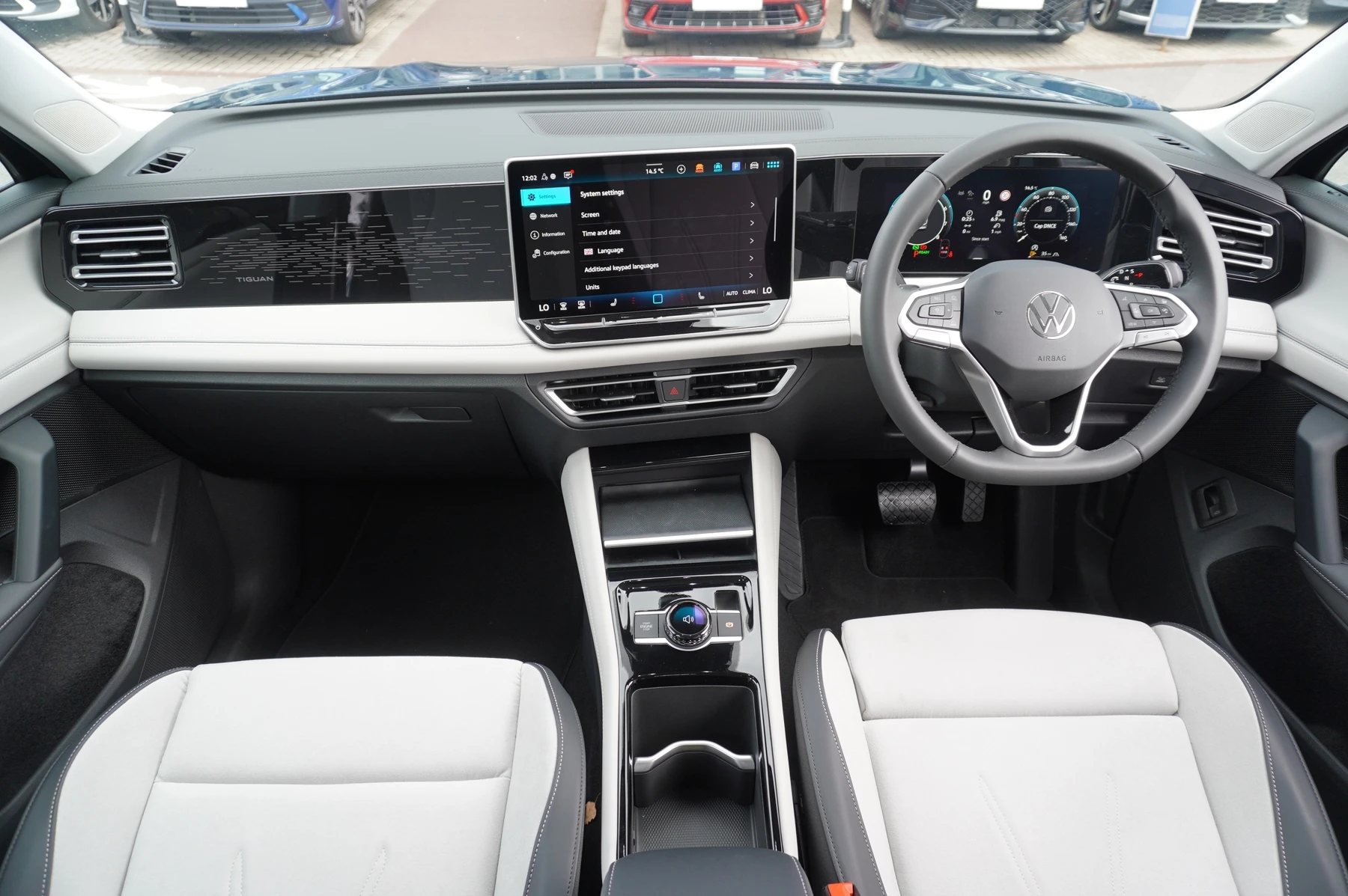 Volkswagen-Tiguan-image-7