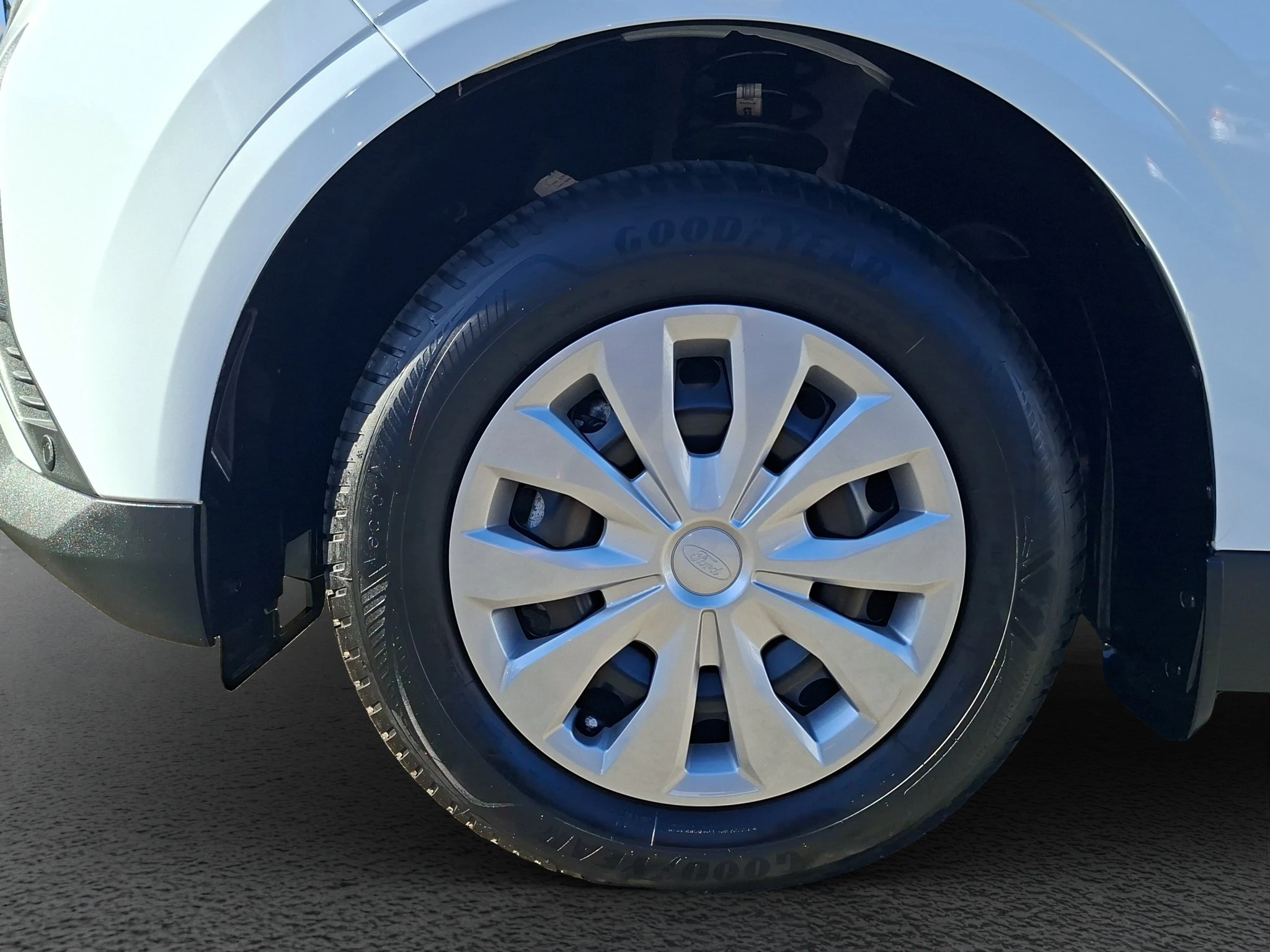Ford-Tourneo Courier-image-8
