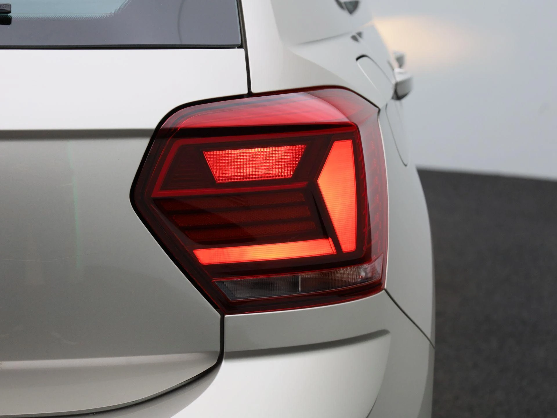 Volkswagen-Polo-image-30