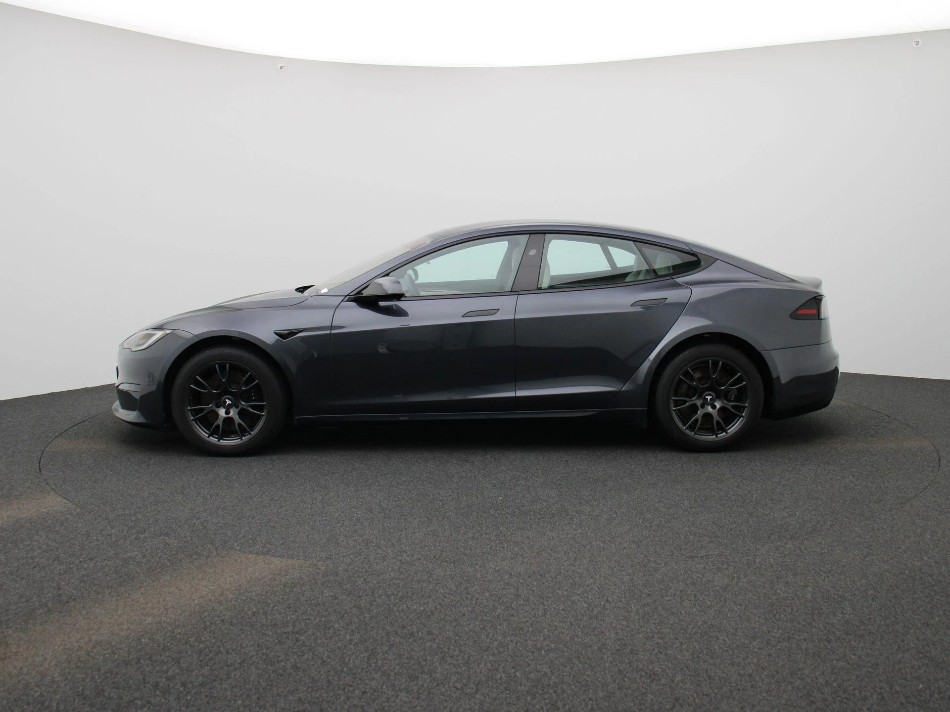 Tesla-Model S-image-3