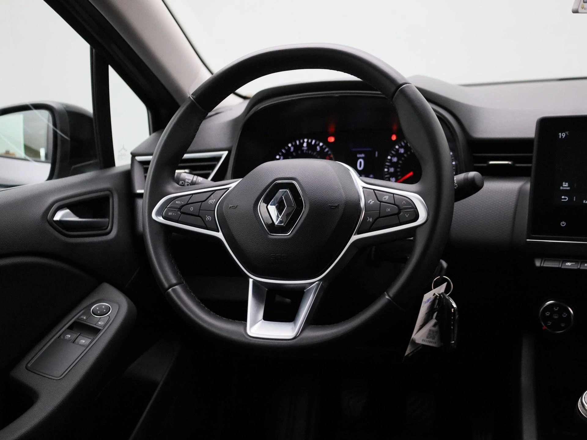 Renault-Clio-image-9