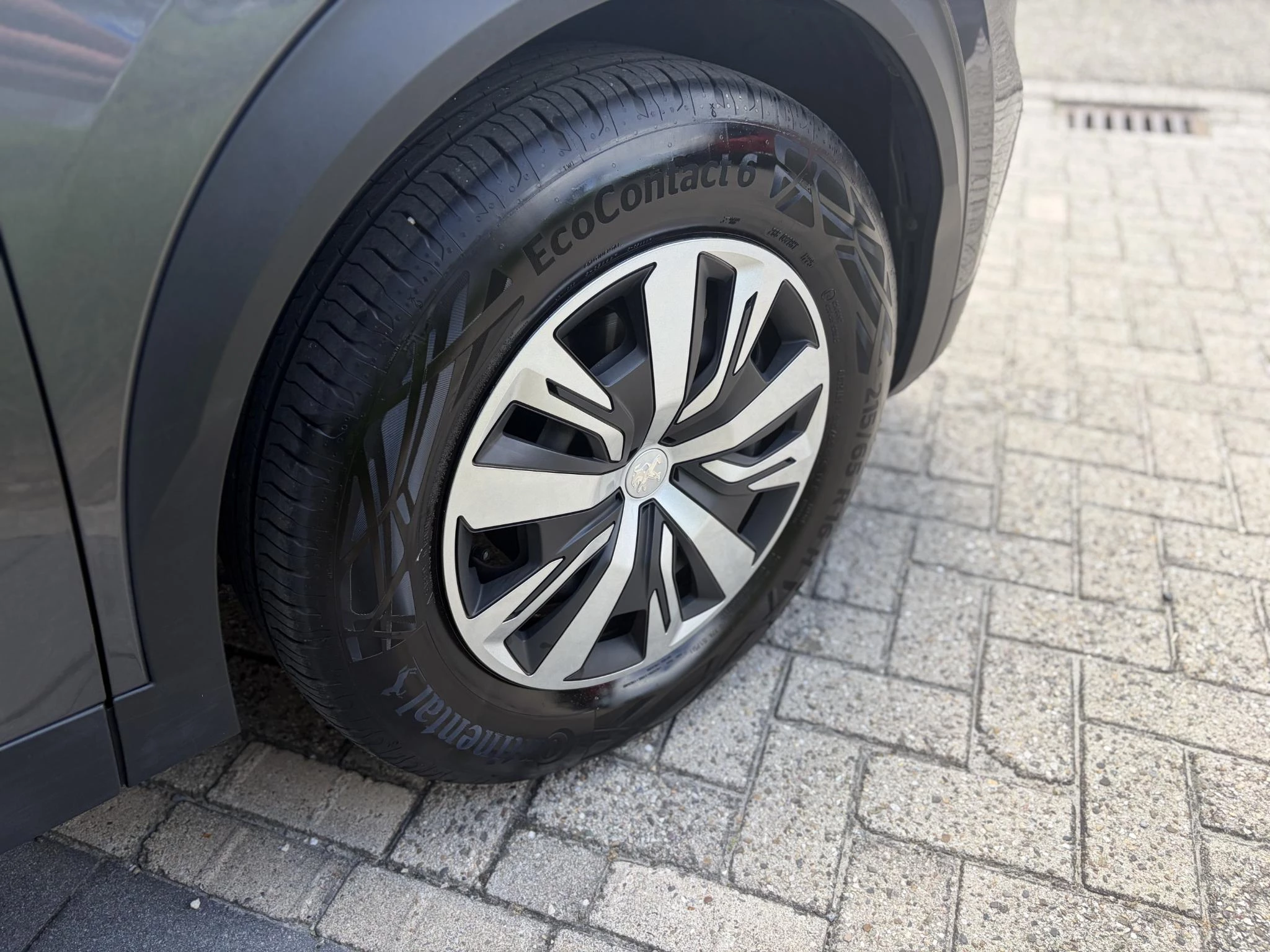 Peugeot-2008-image-12
