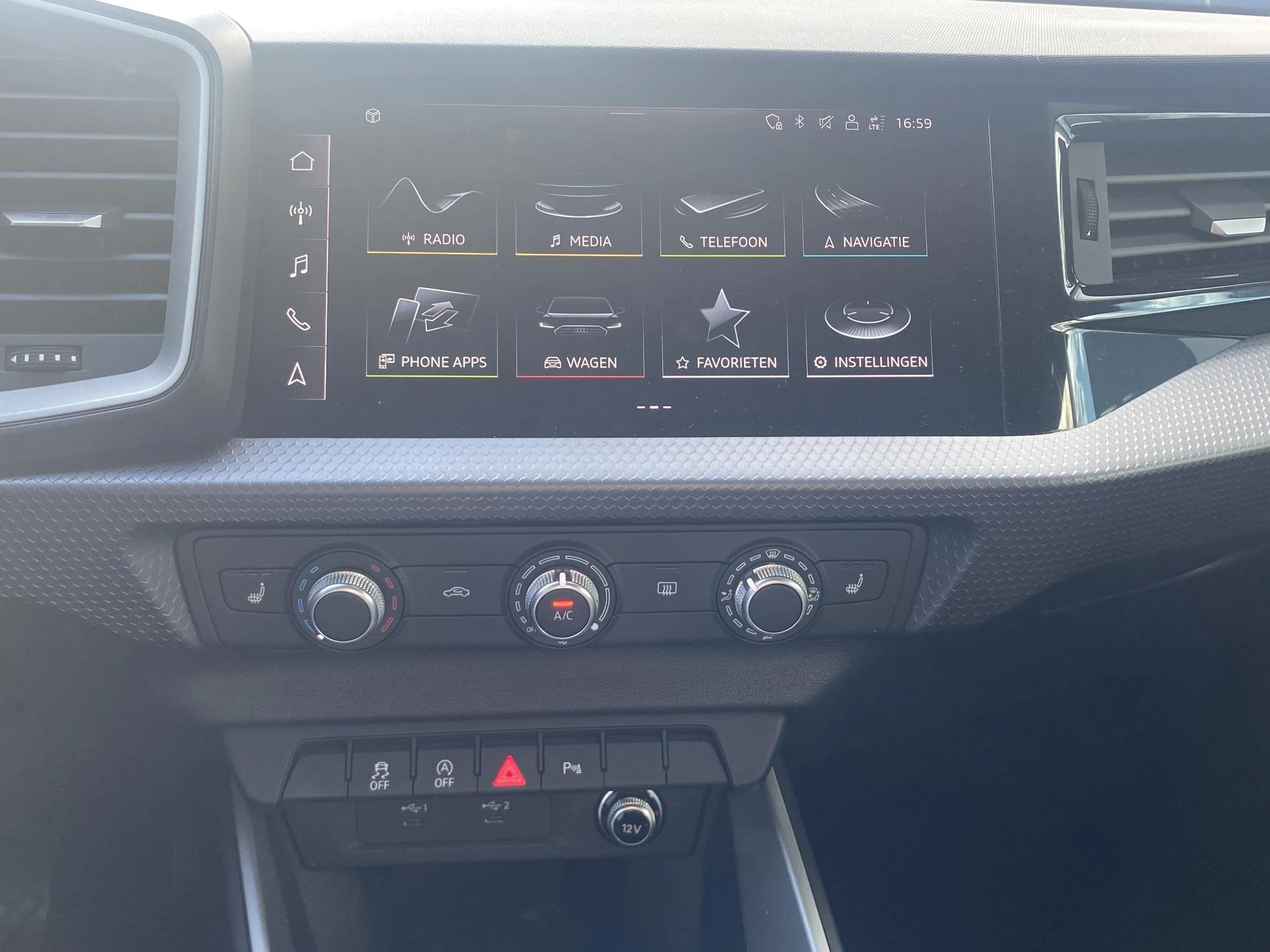 Audi-A1 Sportback-image-4