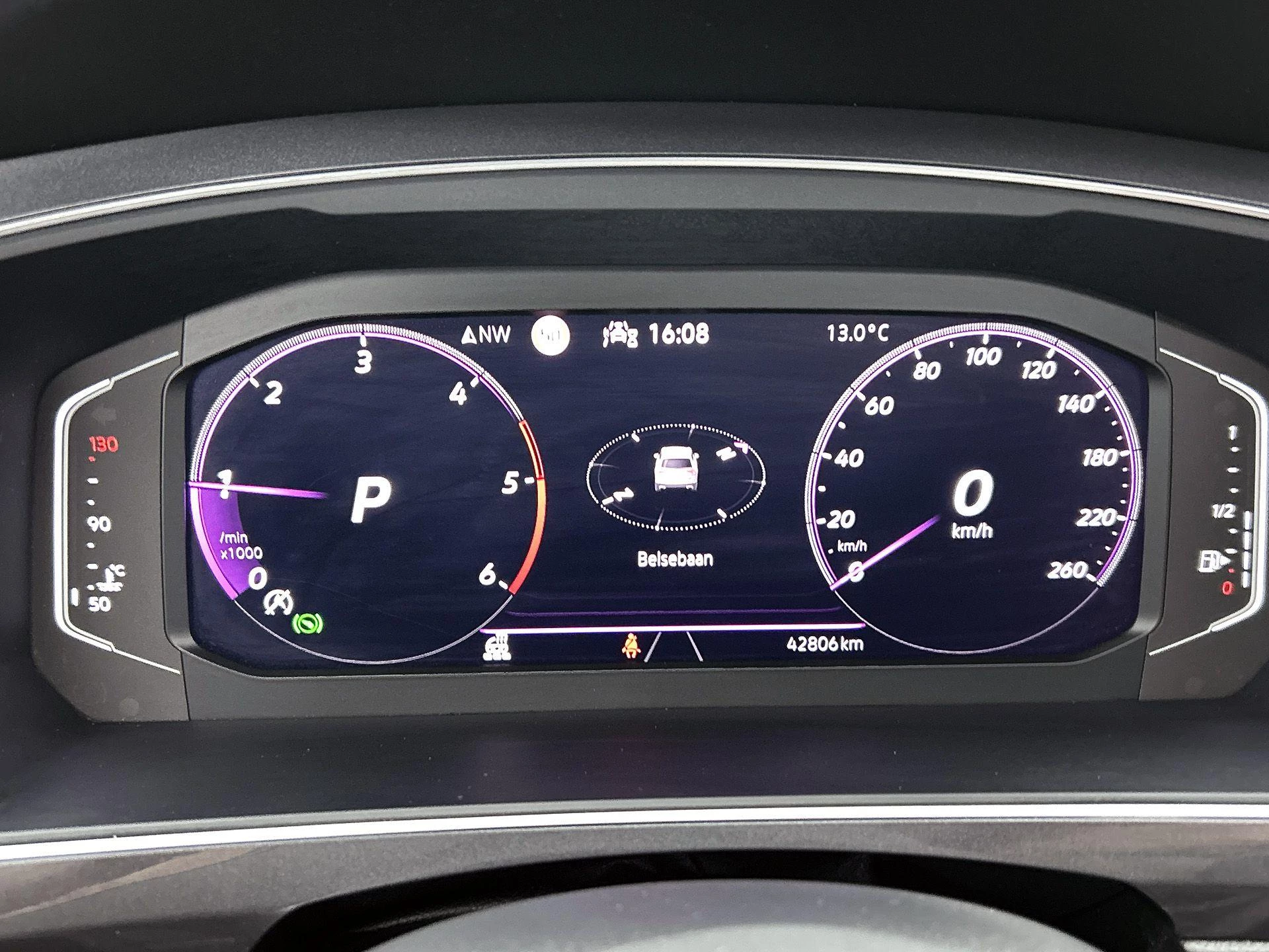 Volkswagen-Tiguan-image-20