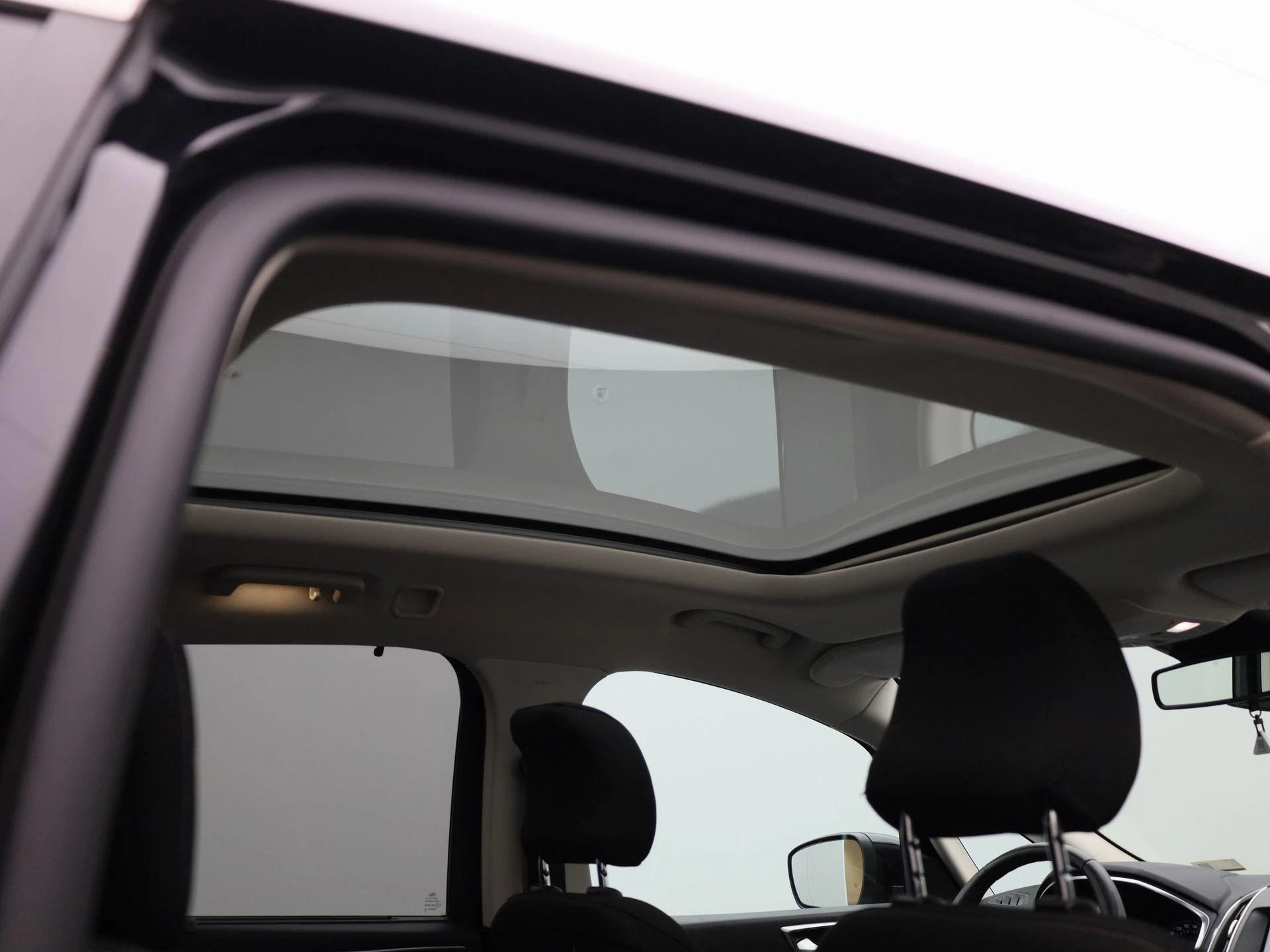 Ford-S-Max-image-37