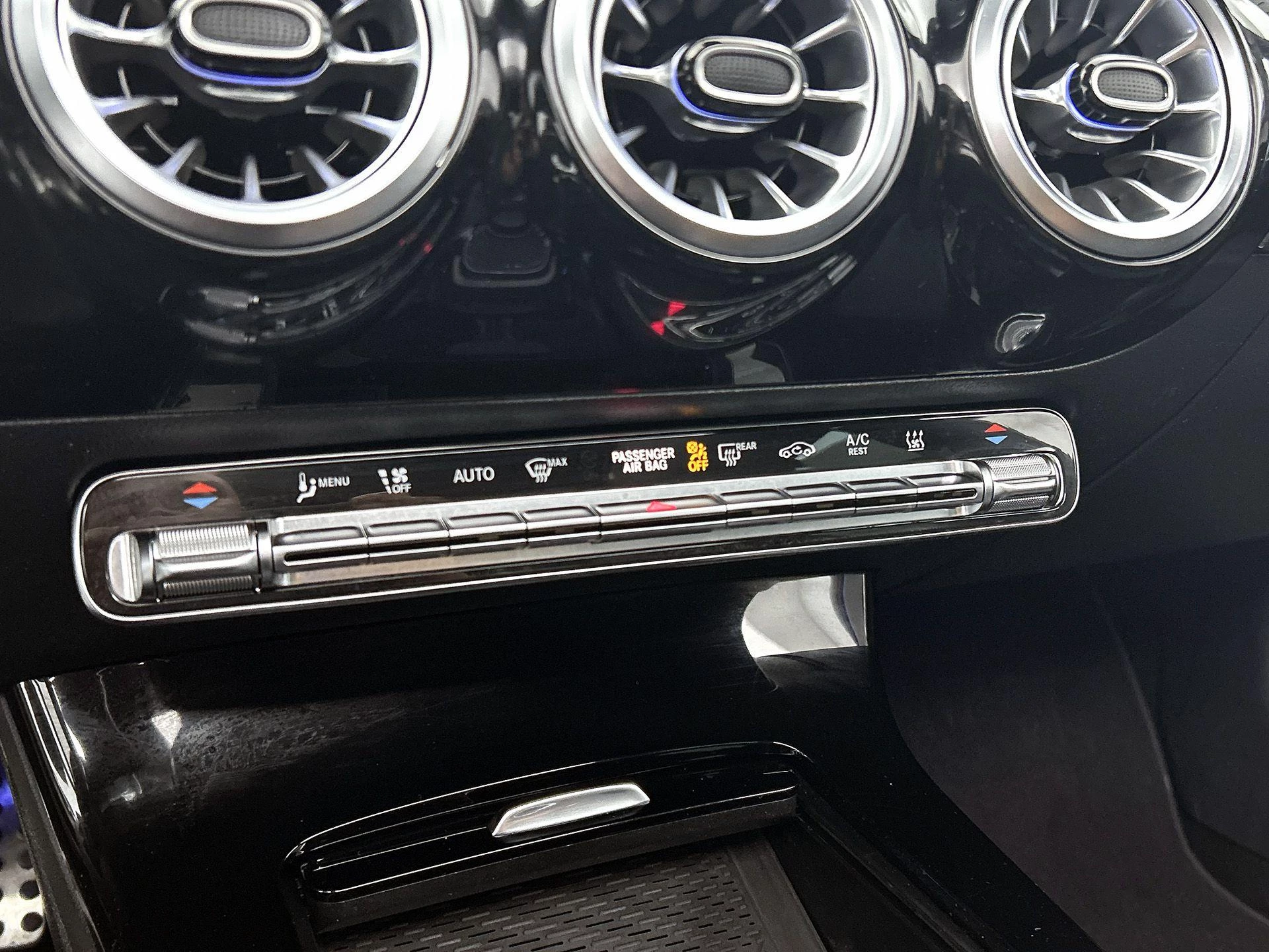 Mercedes-Benz CLA 250 e AMG Line