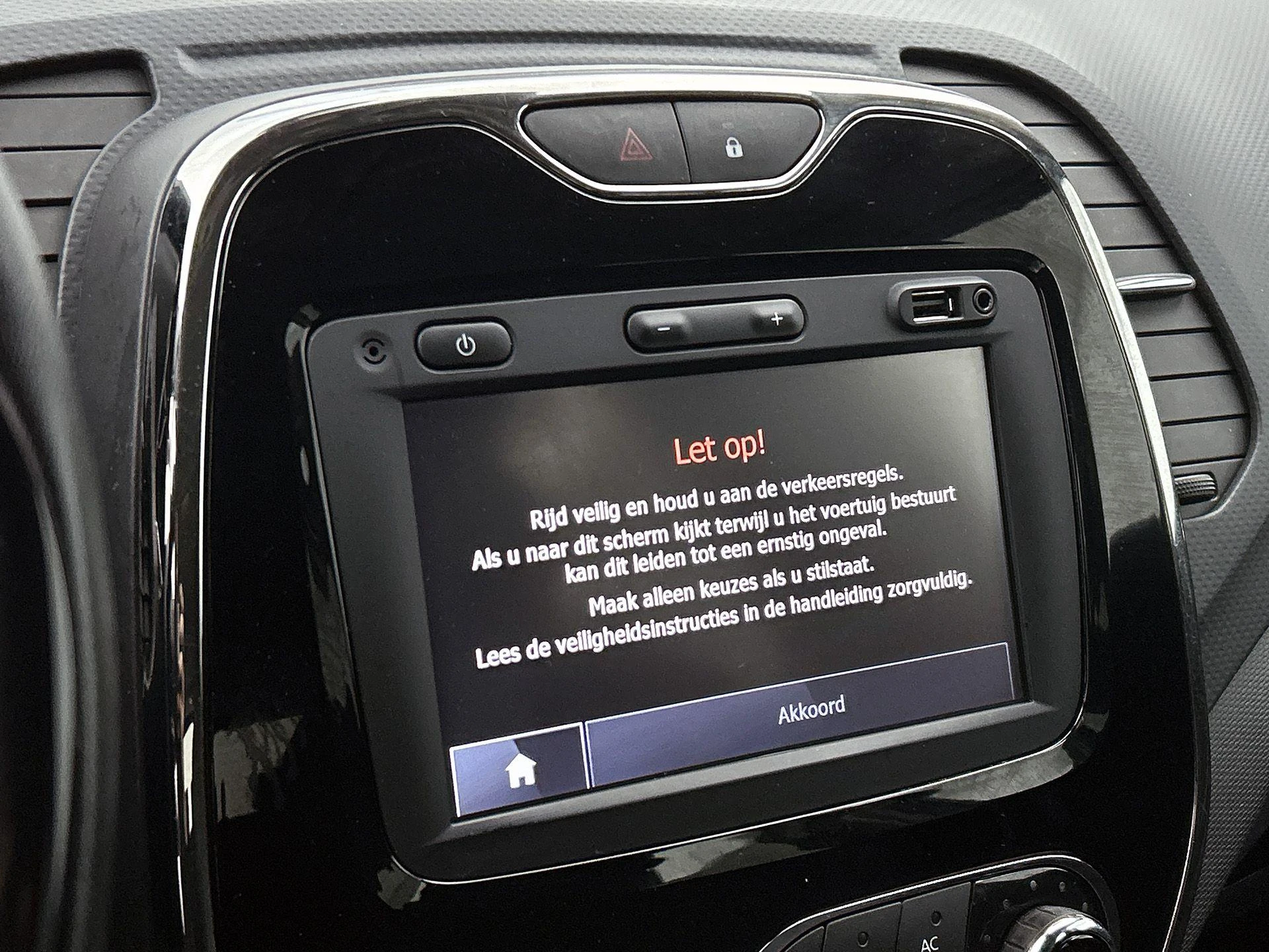 Renault-Captur-image-8