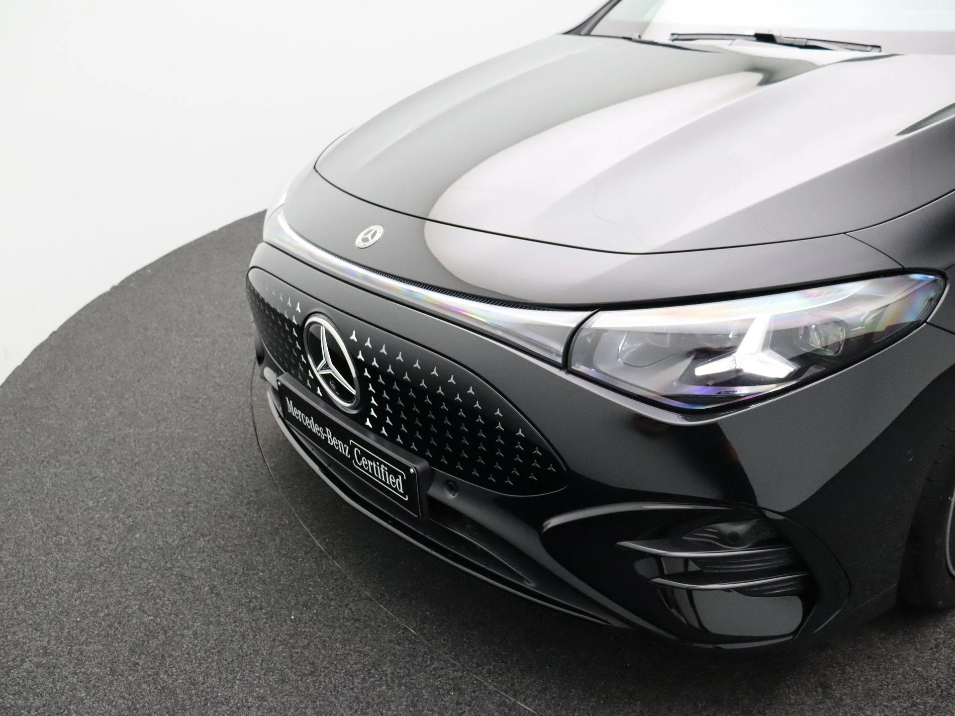 Mercedes-Benz-CLA-image-28