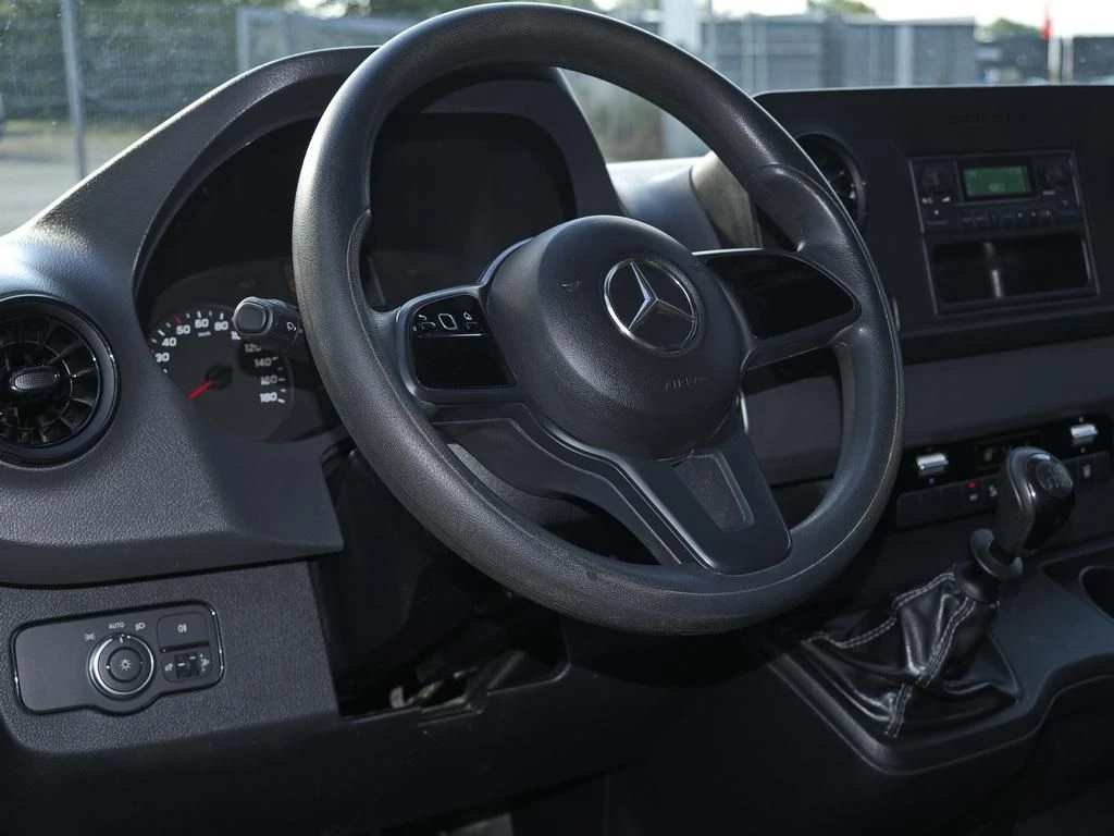 Mercedes-Benz-Sprinter 317-image-8