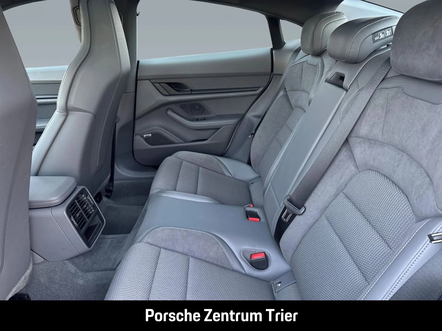 Porsche Taycan 4S HA-Lenkung Nachtsicht InnoDrive BOSE -