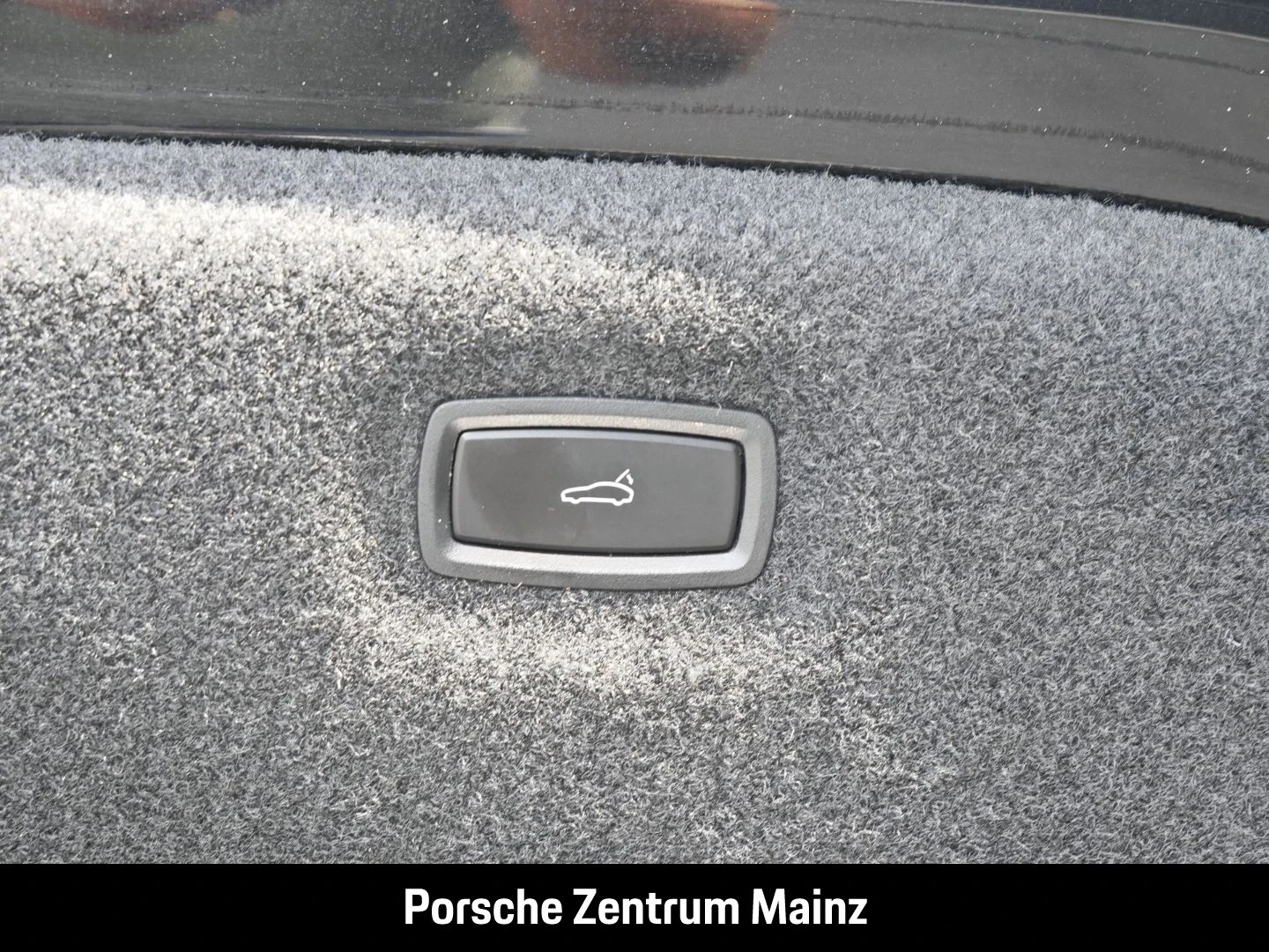 Porsche Taycan Turbo S InnoDrive PCCB PDCC LED-Matrix turbo s