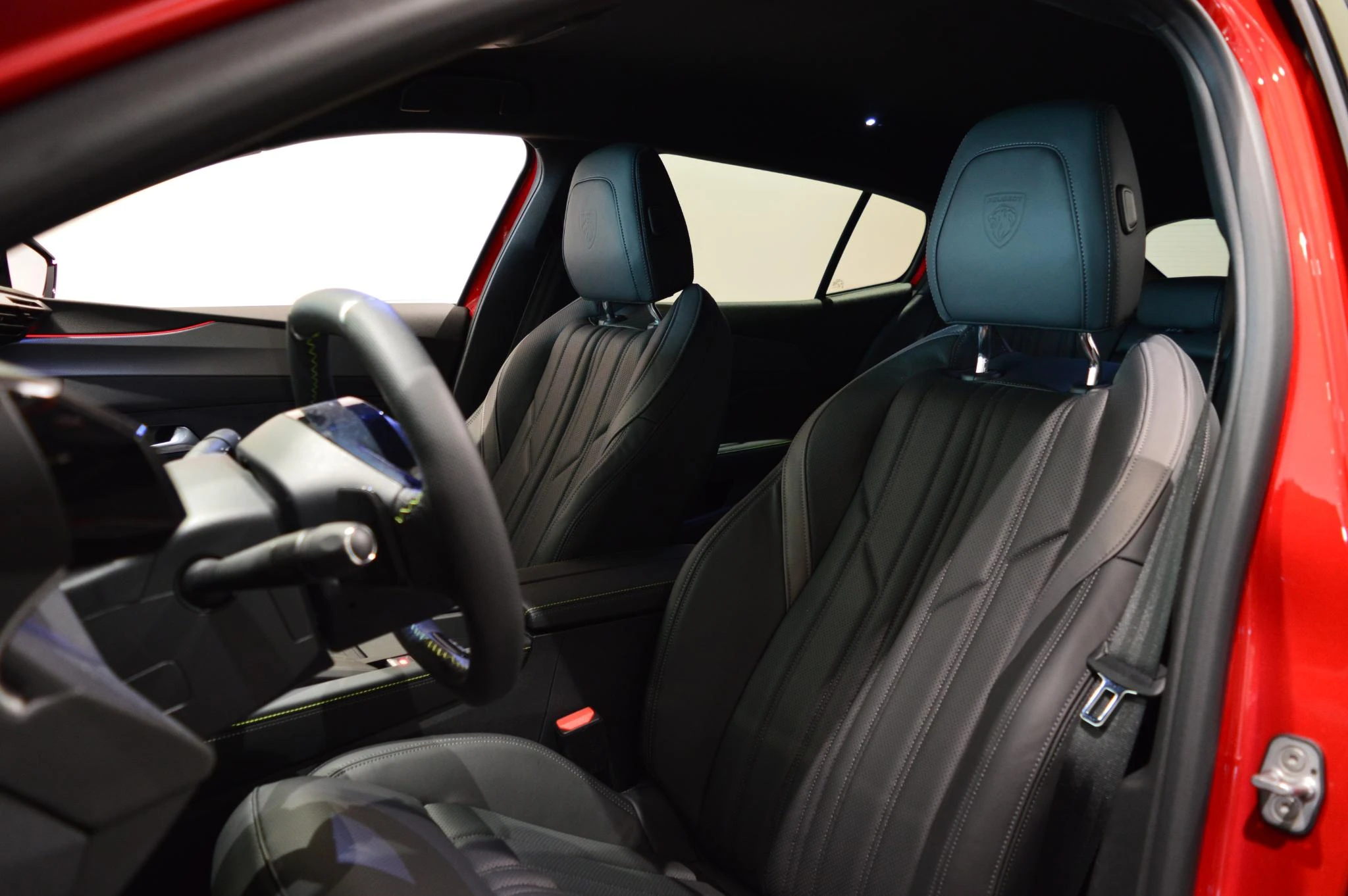 Peugeot-408-image-8