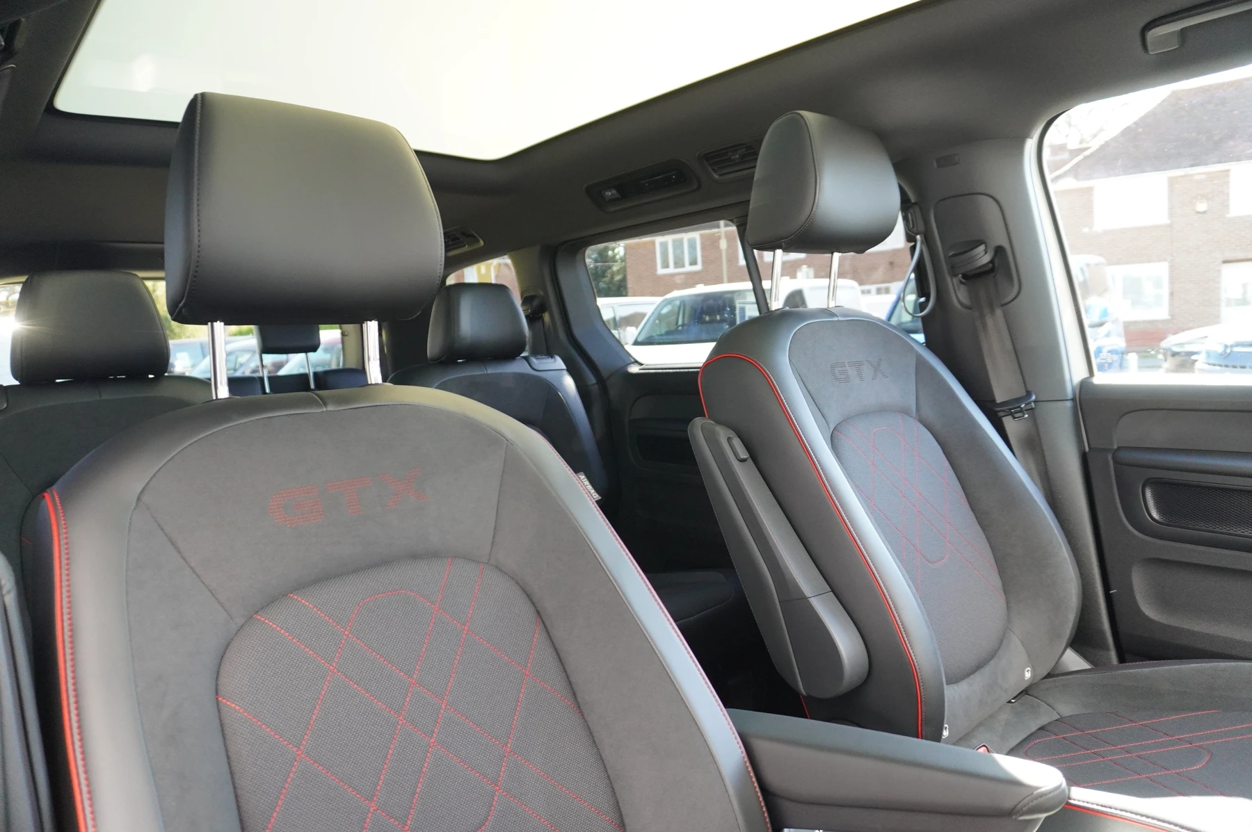 Volkswagen-ID. Buzz-image-8
