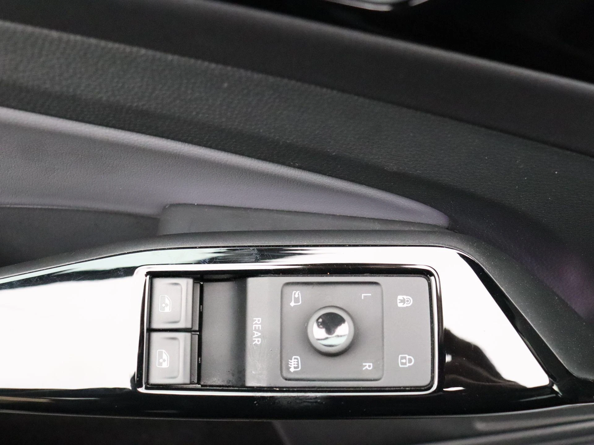 Volkswagen-ID.4-image-11