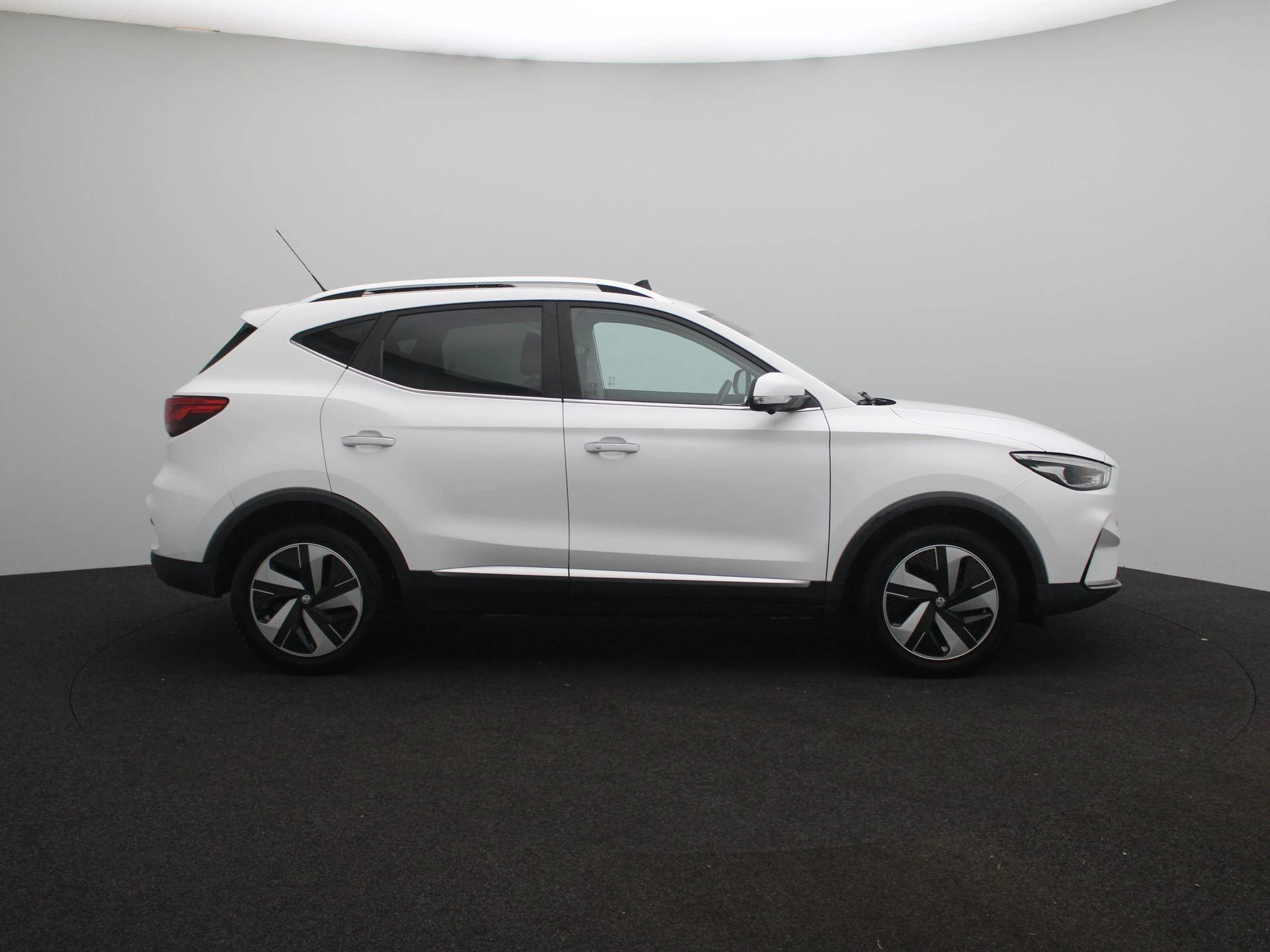 MG ZS EV Long Range Luxury 70 kWh