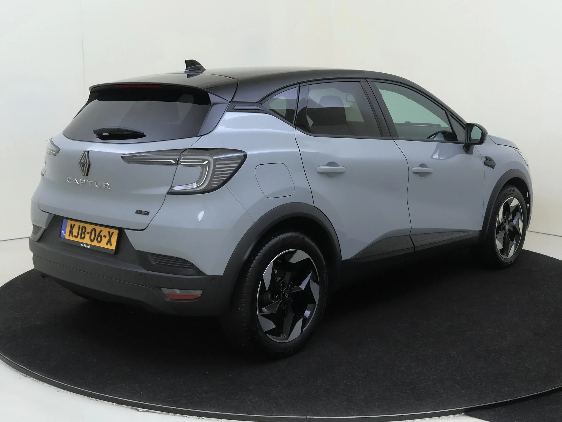Renault Captur 1.8 E-Tech full hybrid 160 techno