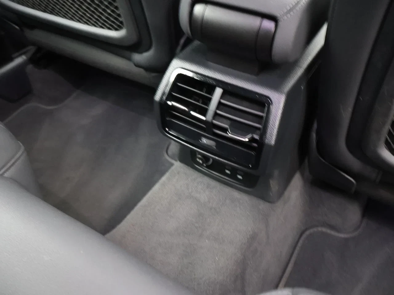 Audi-Q3-image-23