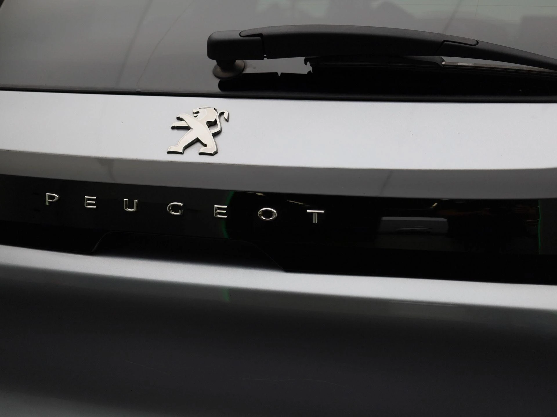 Peugeot e-208 - 41