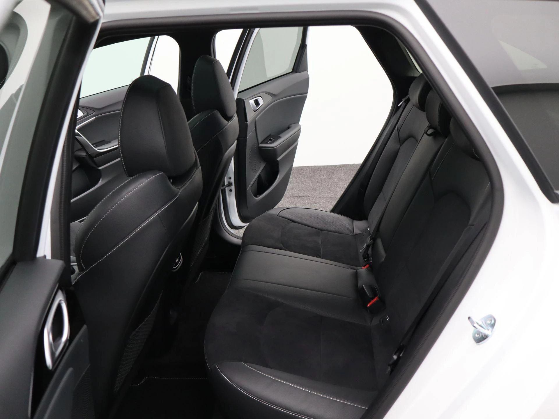 Kia-Ceed Sportswagon-image-31