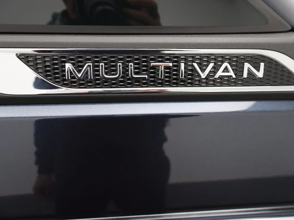 Volkswagen-Multivan-image-16