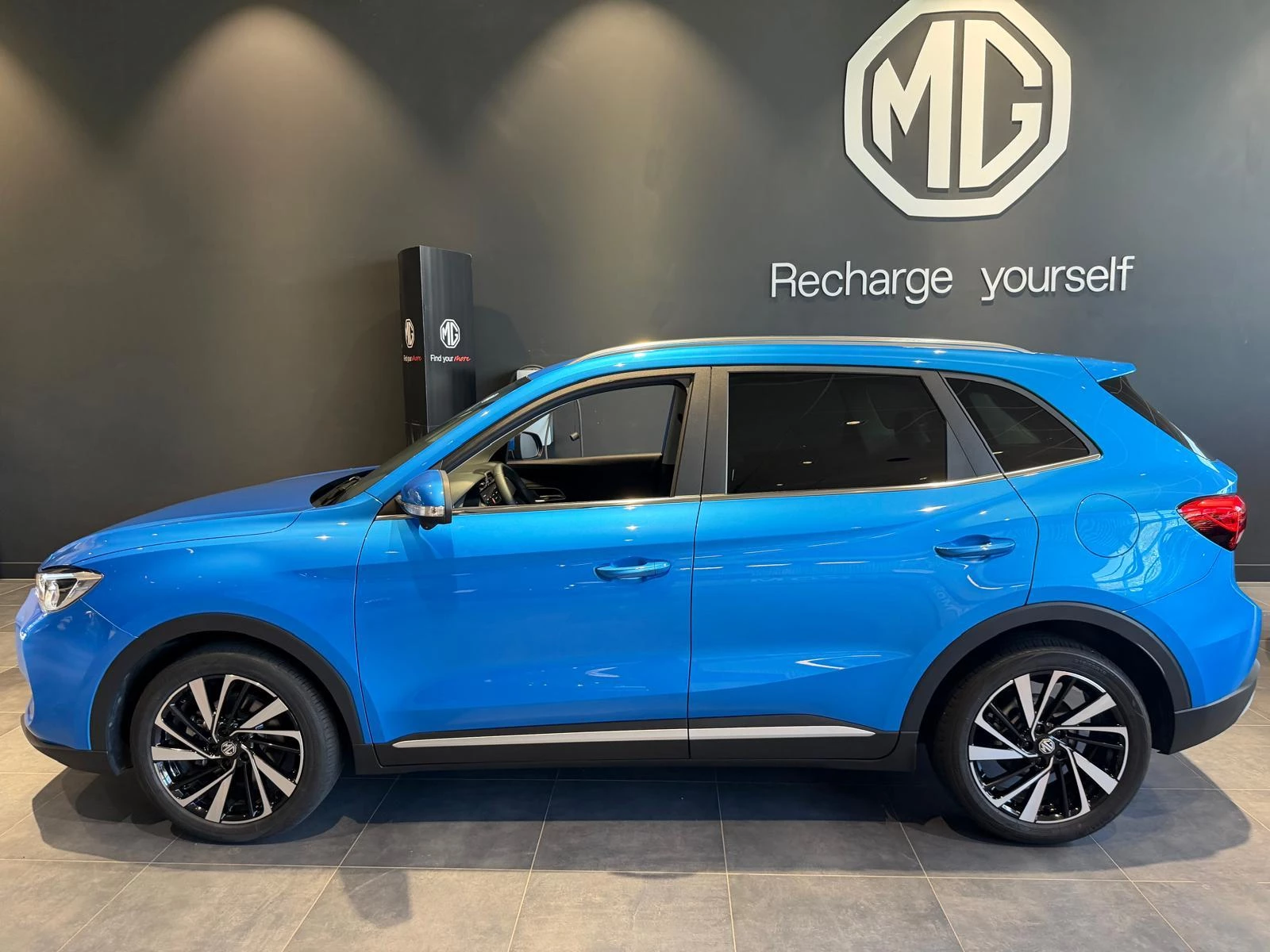 MG-ZS-image-2