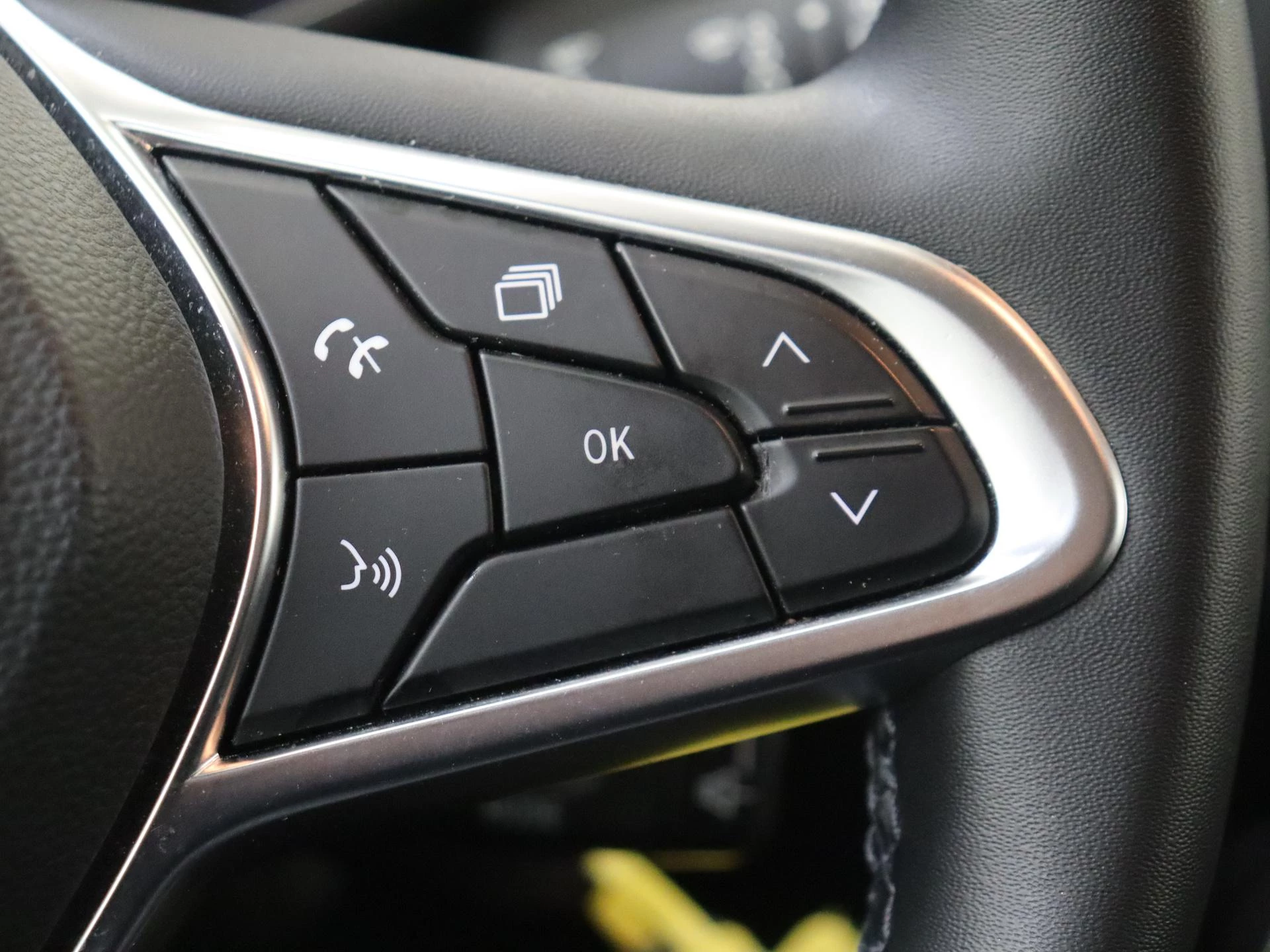 Renault-Clio-image-17