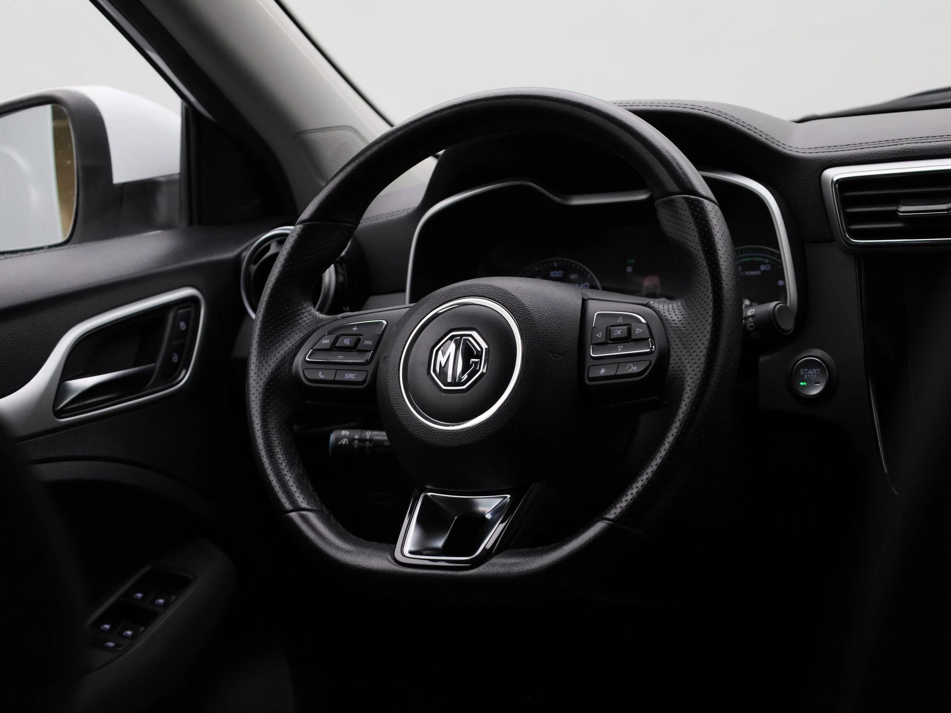 MG-ZS EV-image-35