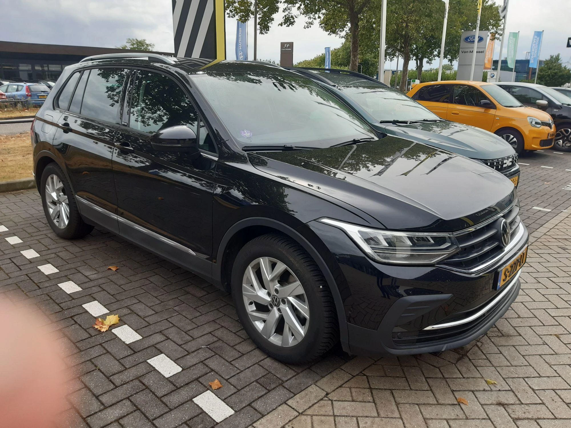 Volkswagen-Tiguan-image-1