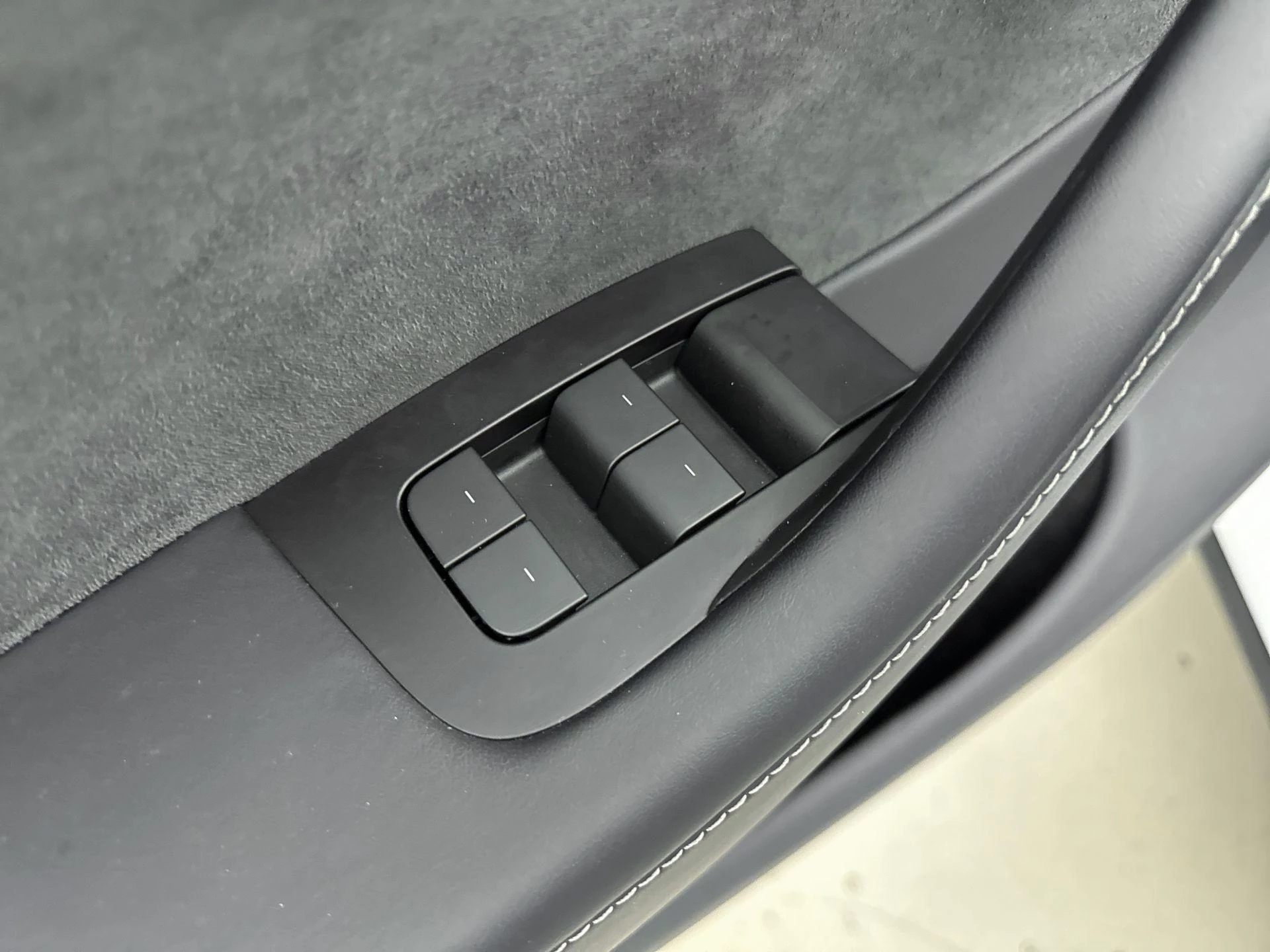 Tesla-Model Y-image-12