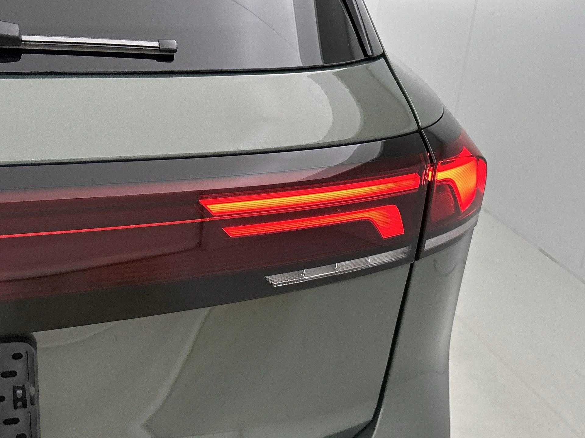 Volkswagen-Tiguan-image-13