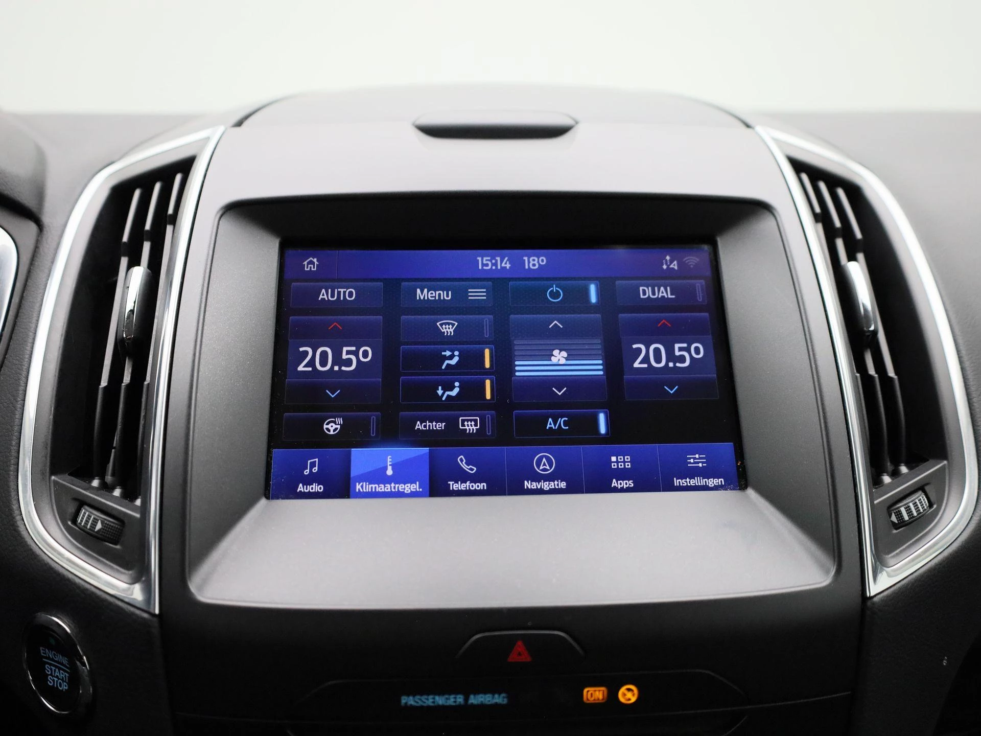 Ford-Galaxy-image-21