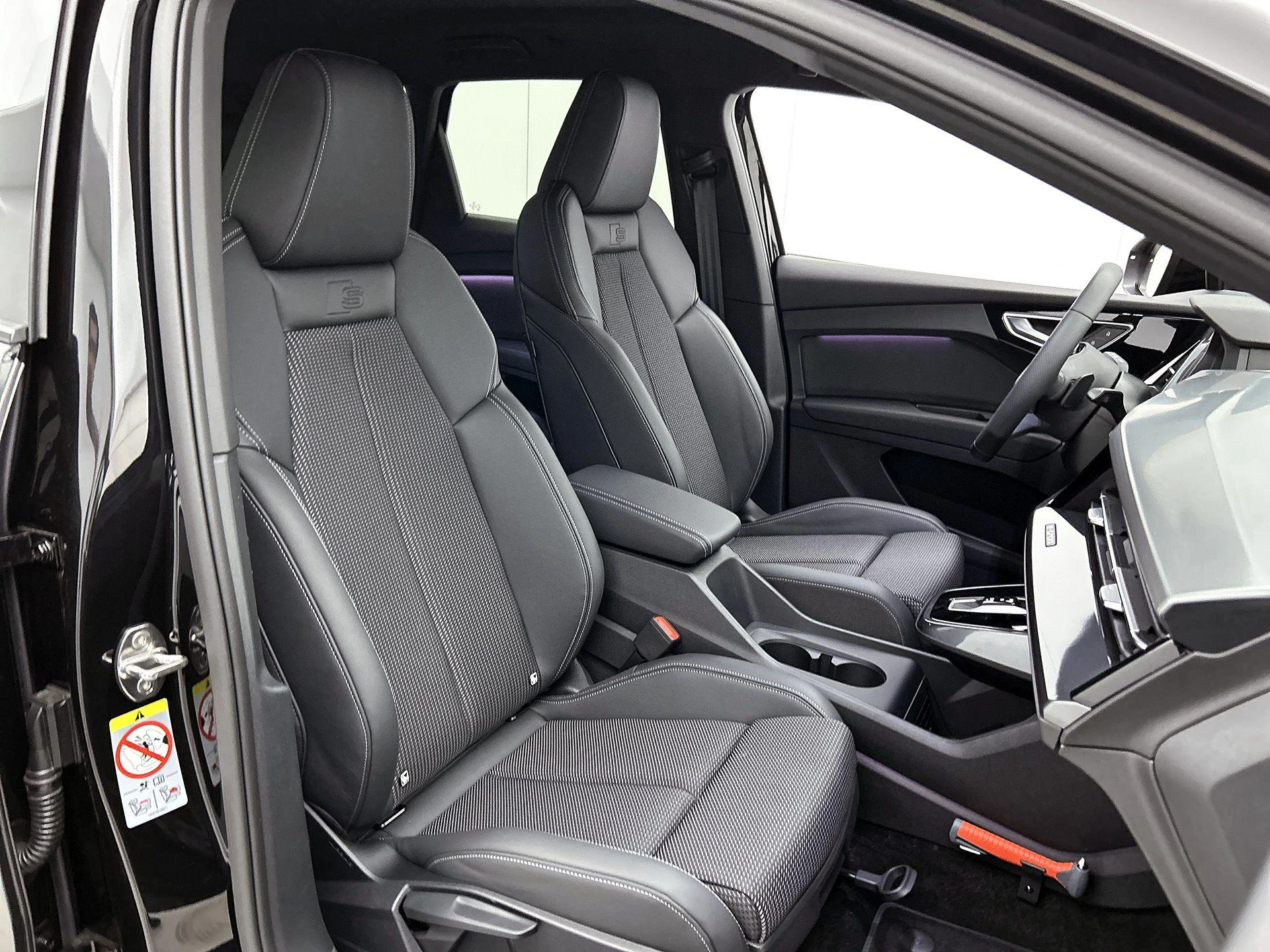 Audi-Q4 e-tron-image-42
