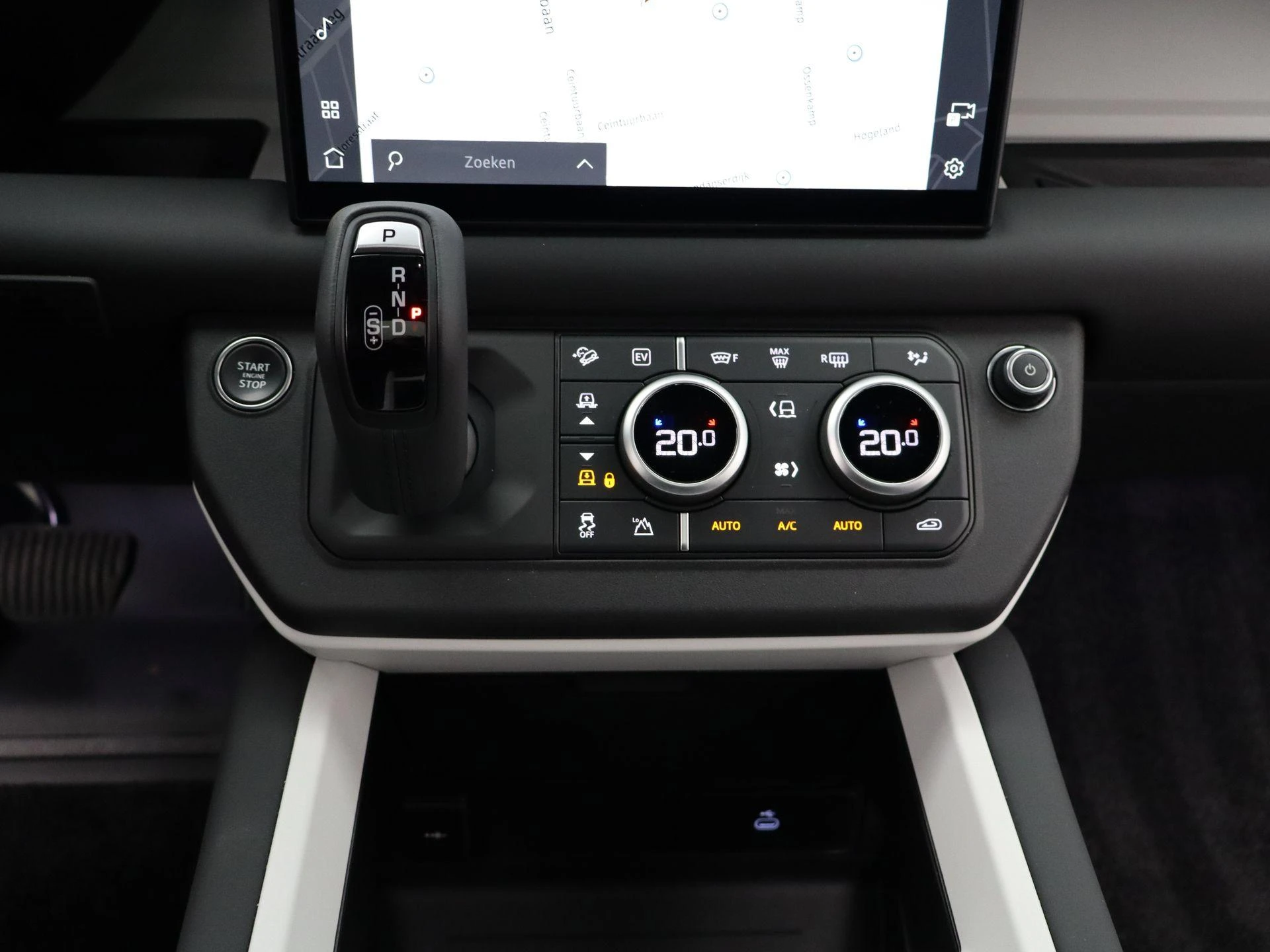 Land Rover-Defender-image-9