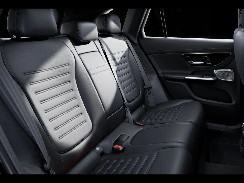 Mercedes-Benz-GLC 450 d-image-10