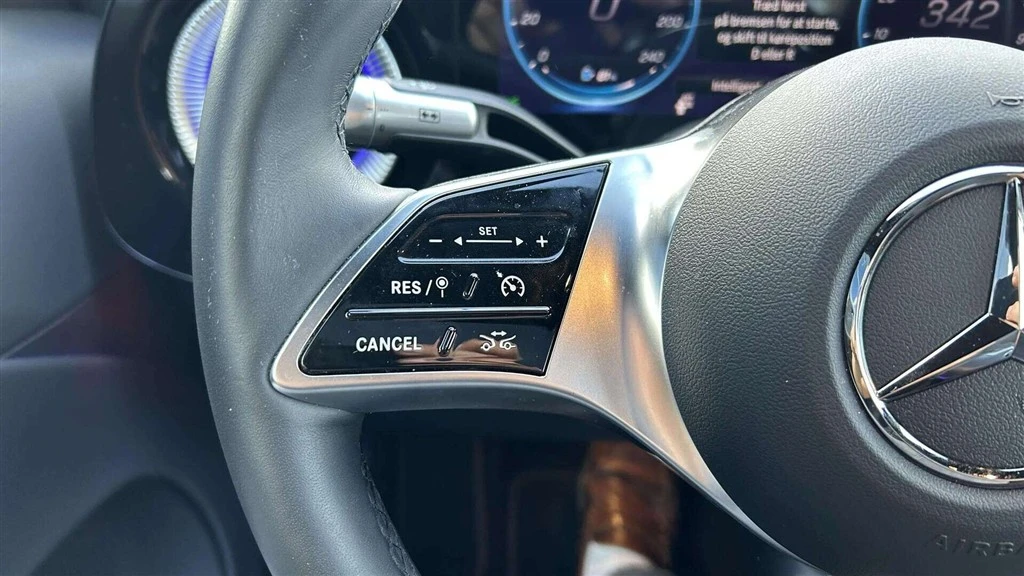 Mercedes-Benz-CLA-image-10