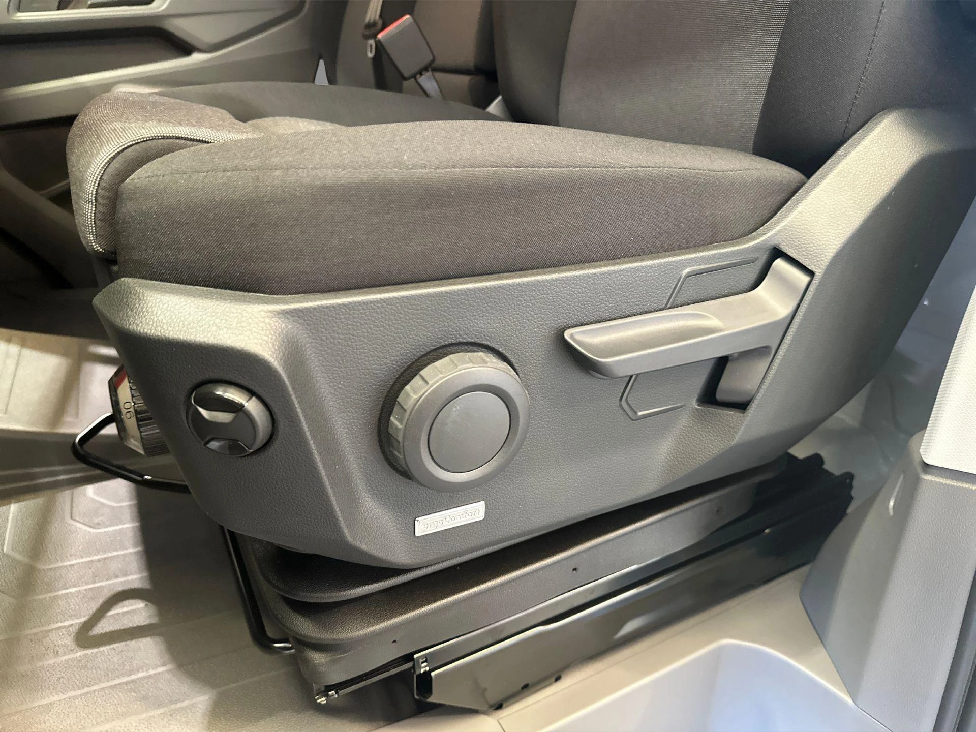 Volkswagen-Crafter-image-28