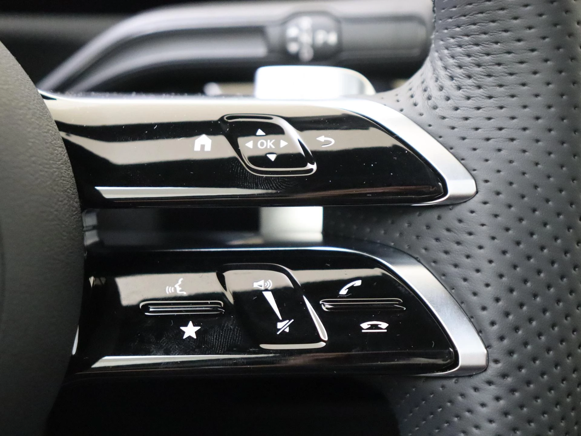Mercedes-Benz-A-Klasse-image-16
