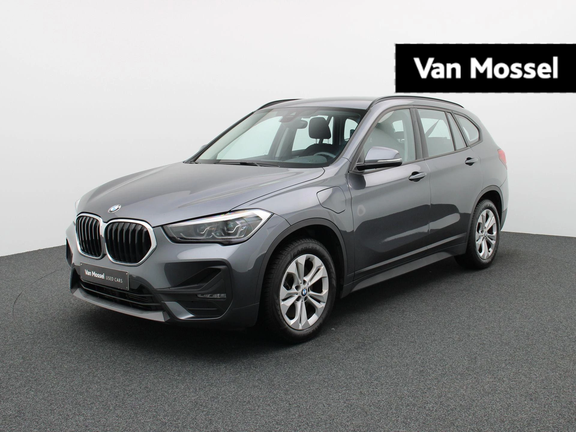 BMW-X1-image-0