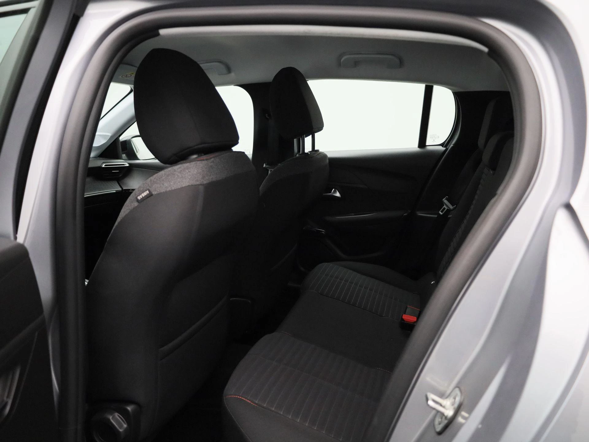 Peugeot-208-image-9