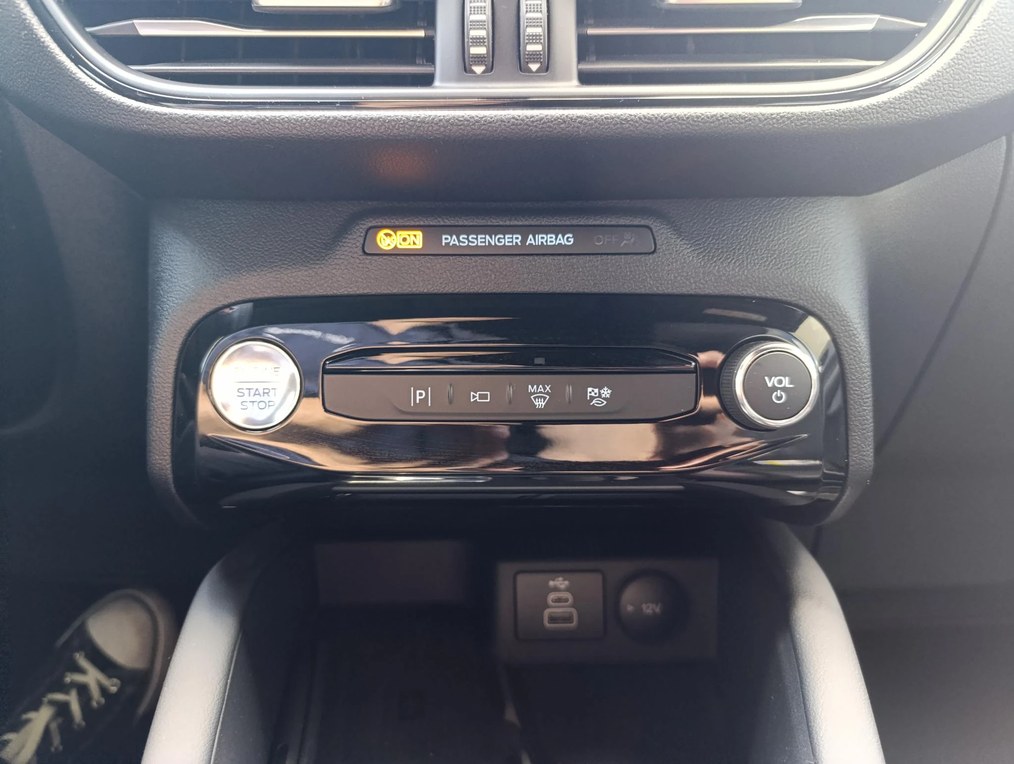 Ford-Kuga-image-25