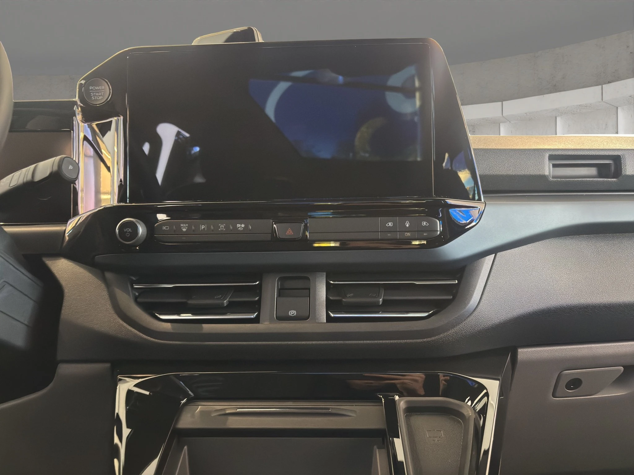 Ford-Tourneo Custom-image-13