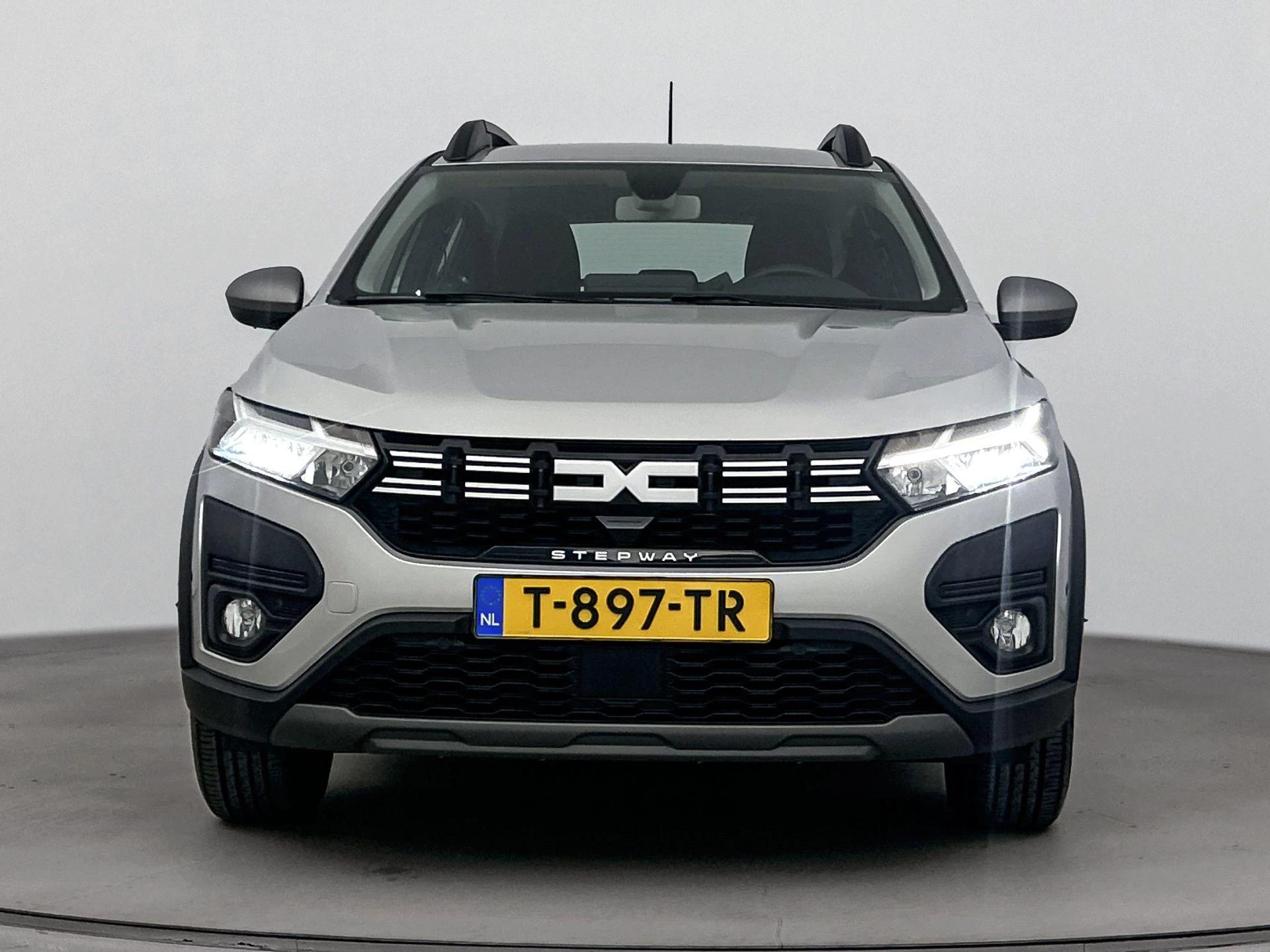 Dacia-Sandero Stepway-image-7