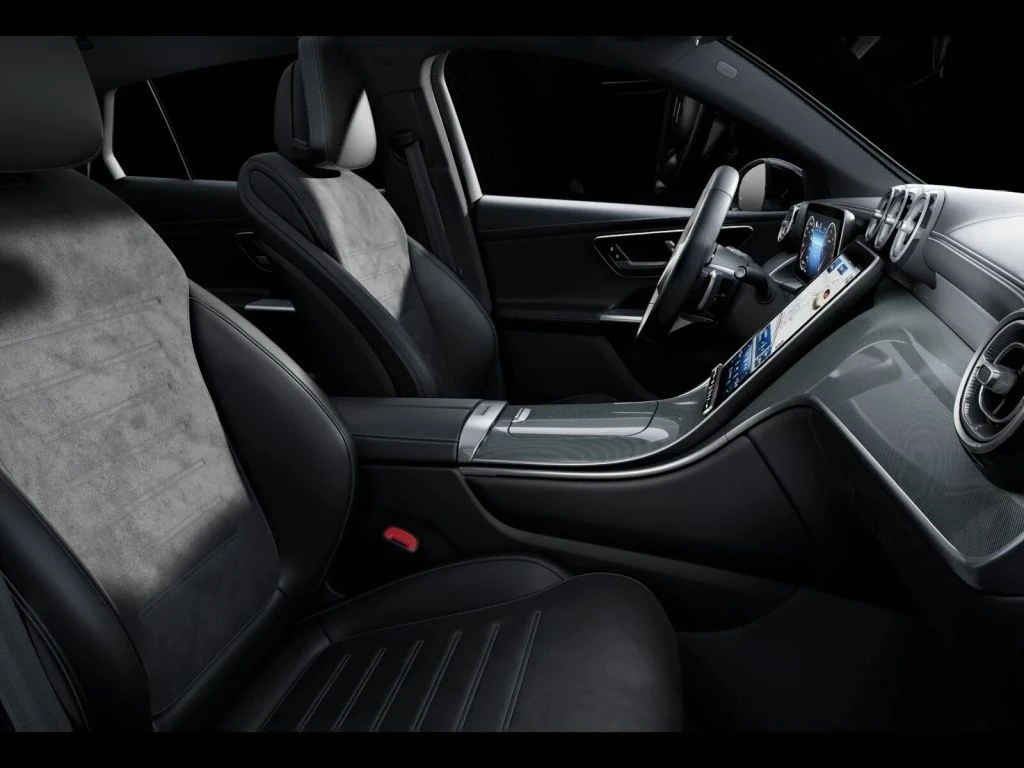 Mercedes-Benz-GLC 220 d-image-9