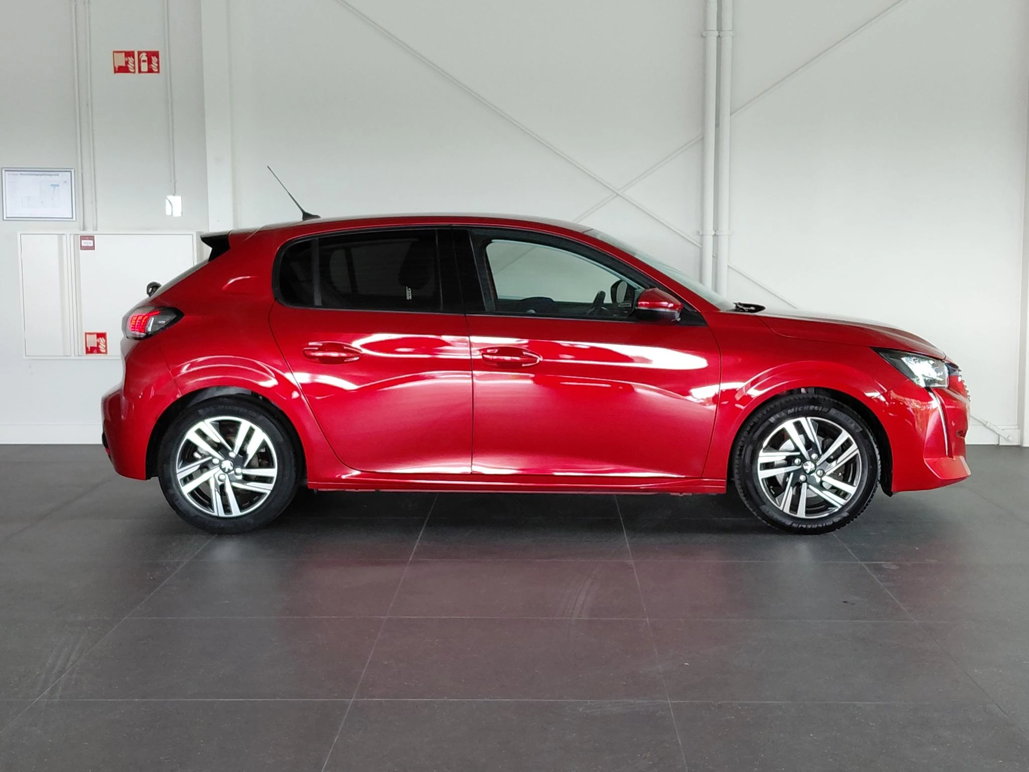 Peugeot-208-image-3