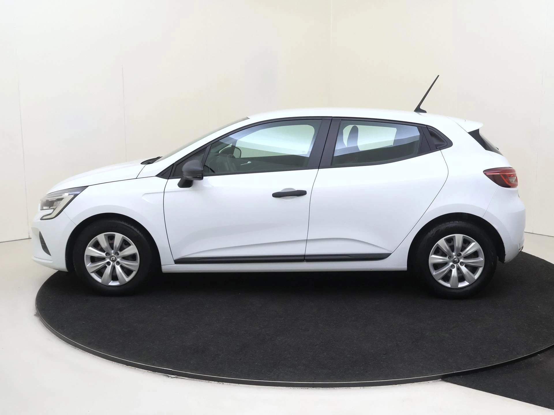 Renault-Clio-image-7