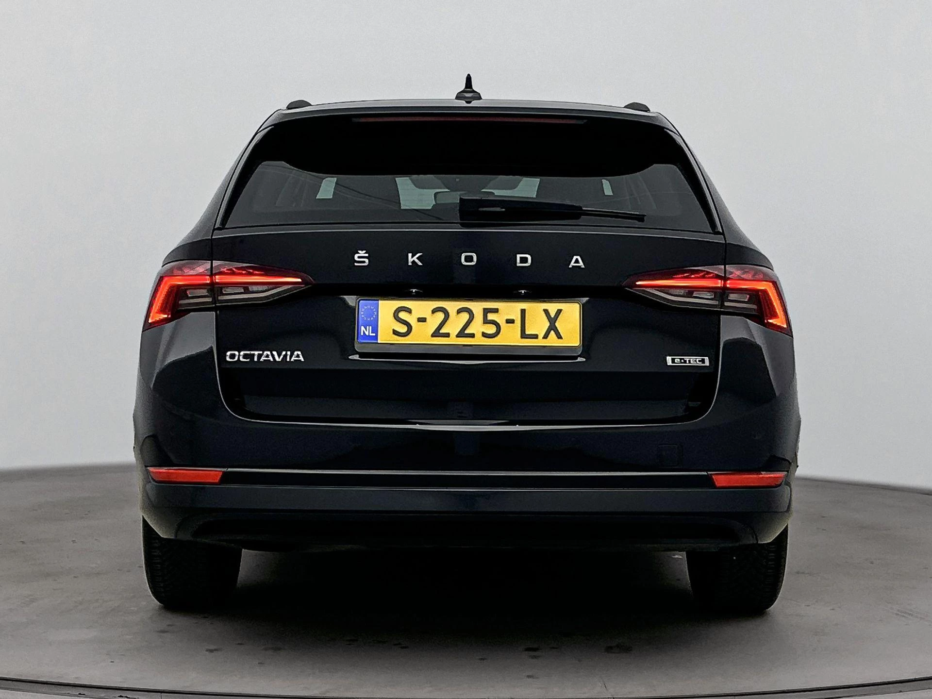Škoda Octavia Combi 1.0 e-TSI Business Edition