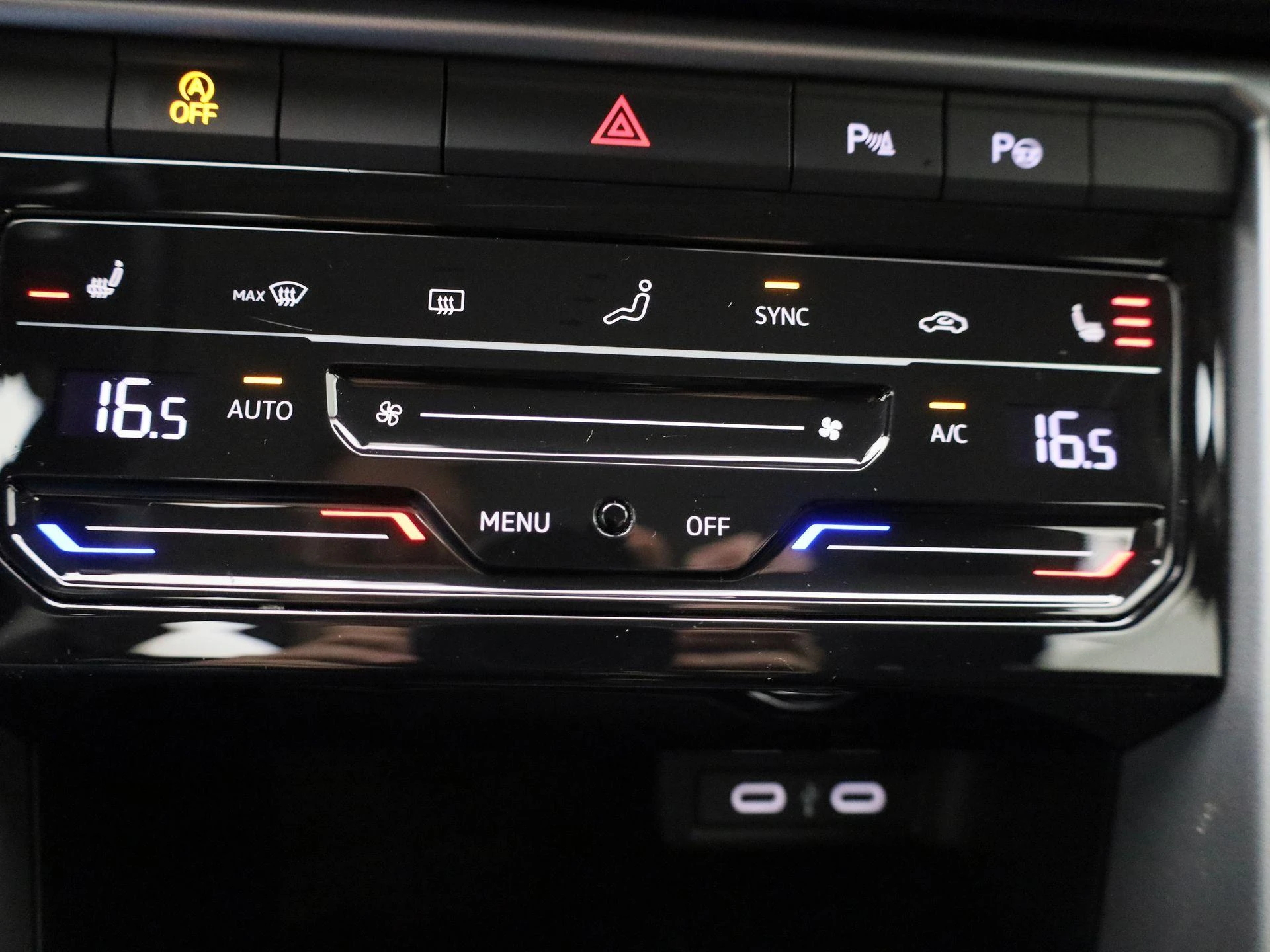 Volkswagen-T-Roc-image-21