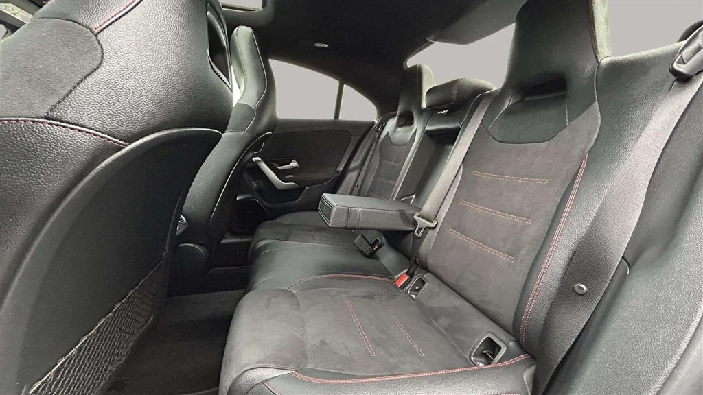 Mercedes-Benz-CLA-image-27