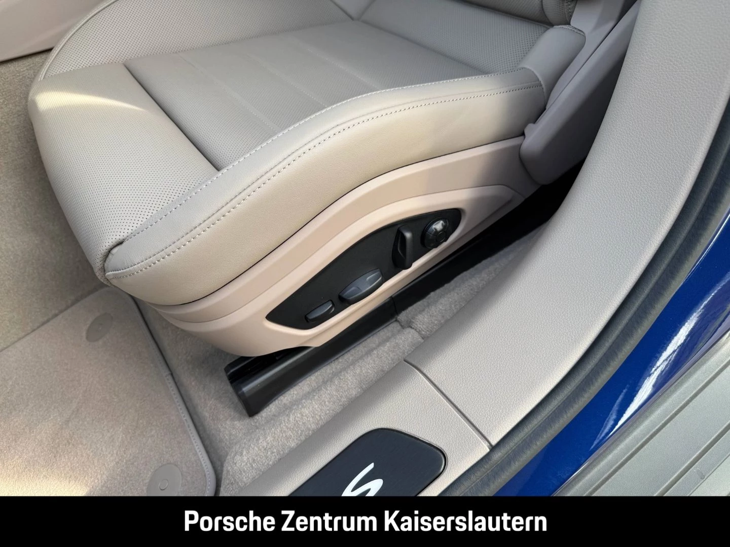Porsche-Panamera-image-18