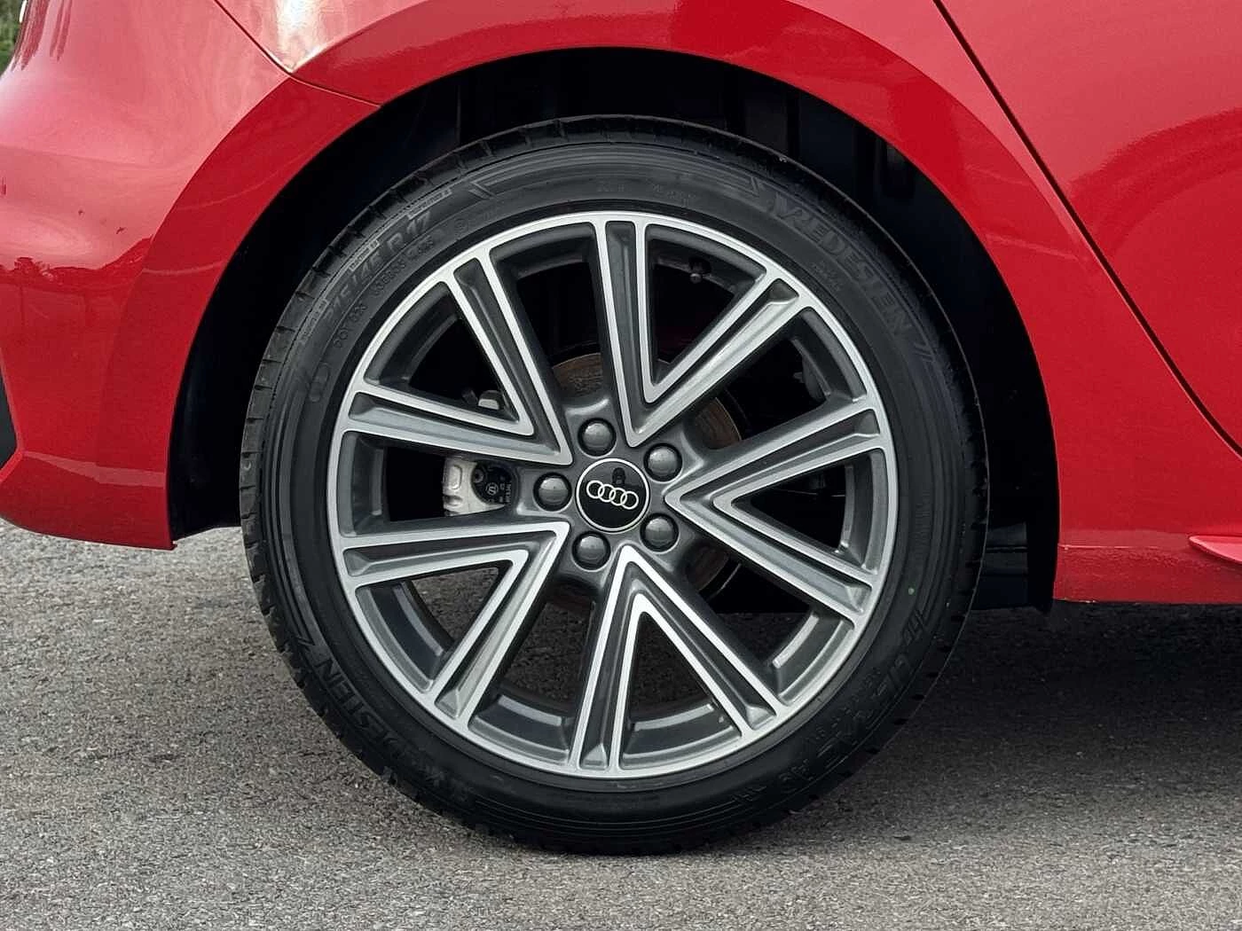 Audi-A1 Sportback-image-4